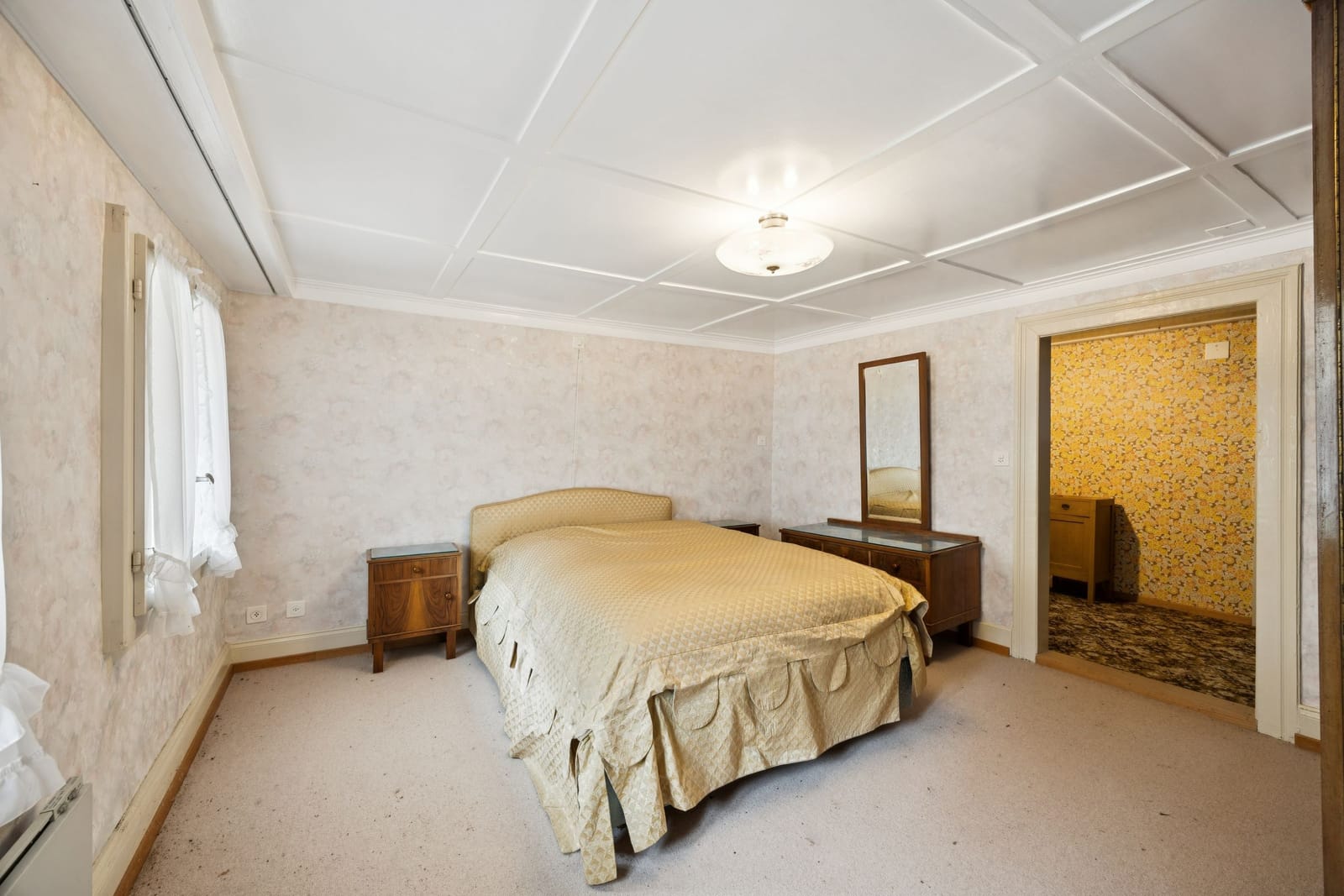 Grosszügiges 7-Zimmer-Haus in Leibstadt mit grosser Dachterrasse und viel Potenzial — Ansicht 9