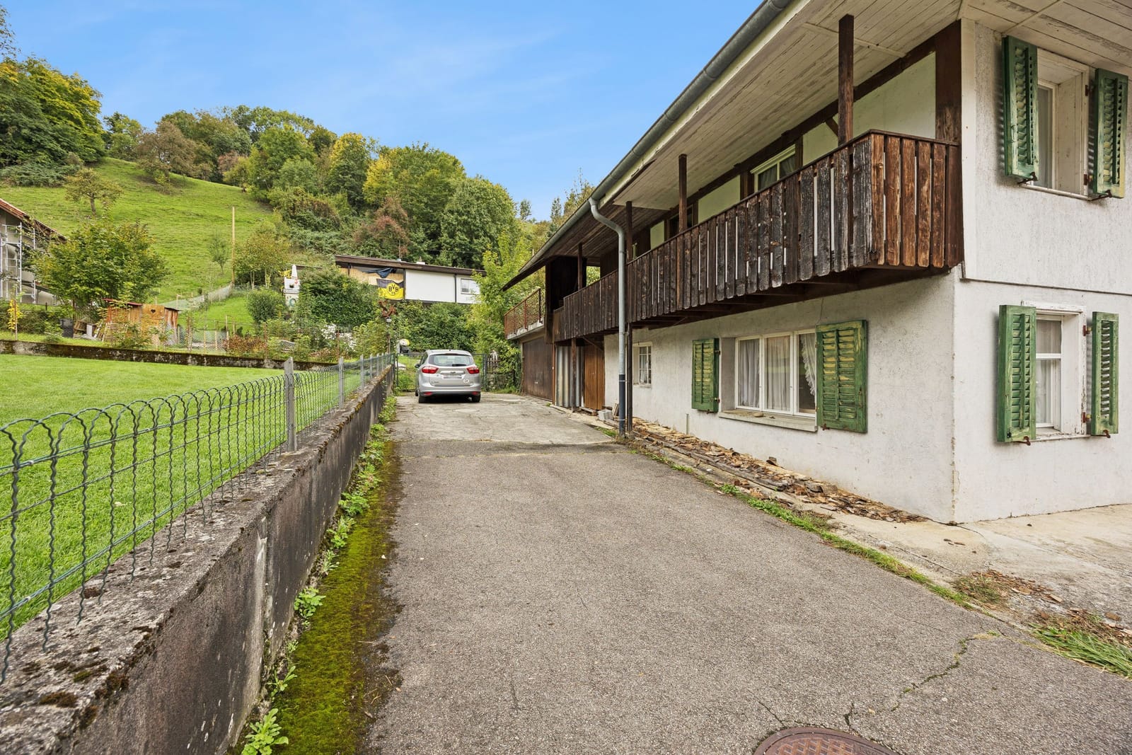 Grosszügiges 7-Zimmer-Haus in Leibstadt mit grosser Dachterrasse und viel Potenzial — Ansicht 16