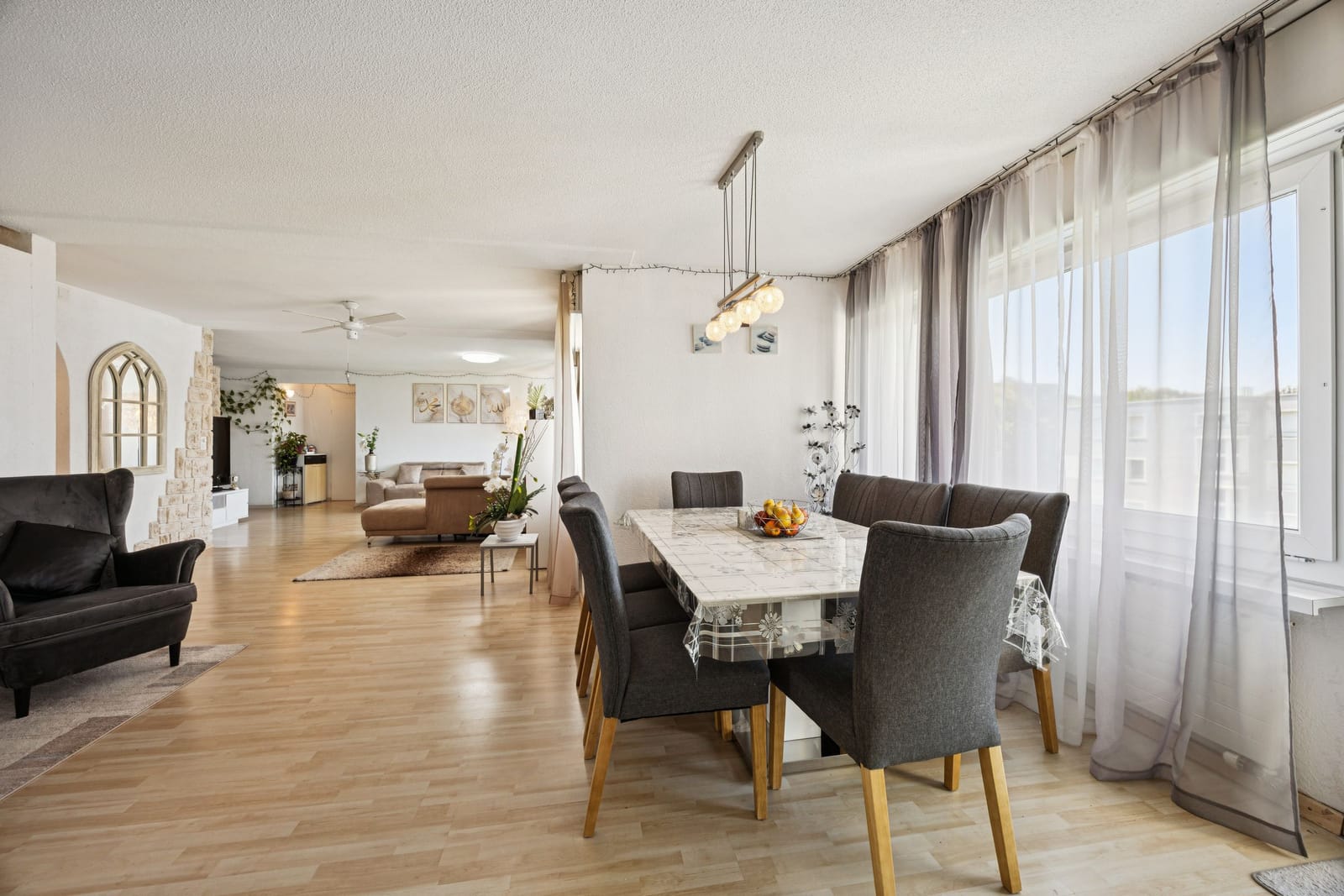 6.5-Zimmer-Dachwohnung – flexibel in 3.5- und 4.5-Zimmer-Wohnung teilbar. — Ansicht 2