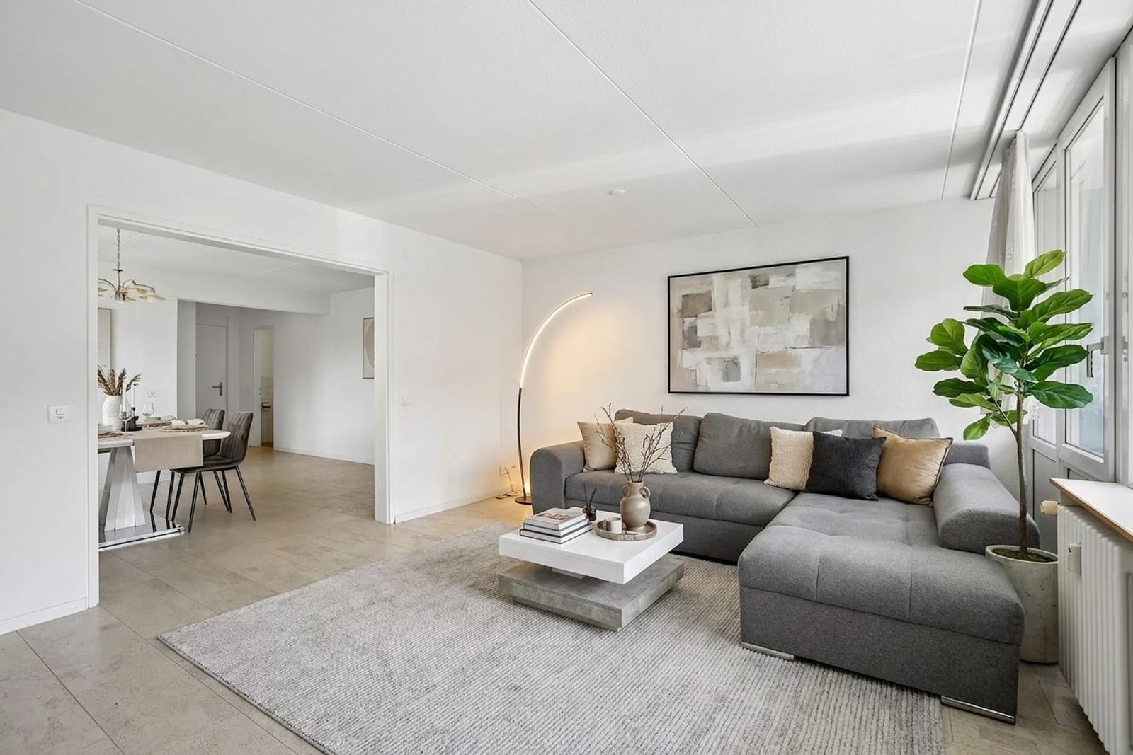 Wohnen über den Dächern von Baden – Exklusive 2.5-Zimmer-Wohnung mit Weitblick — Ansicht 1