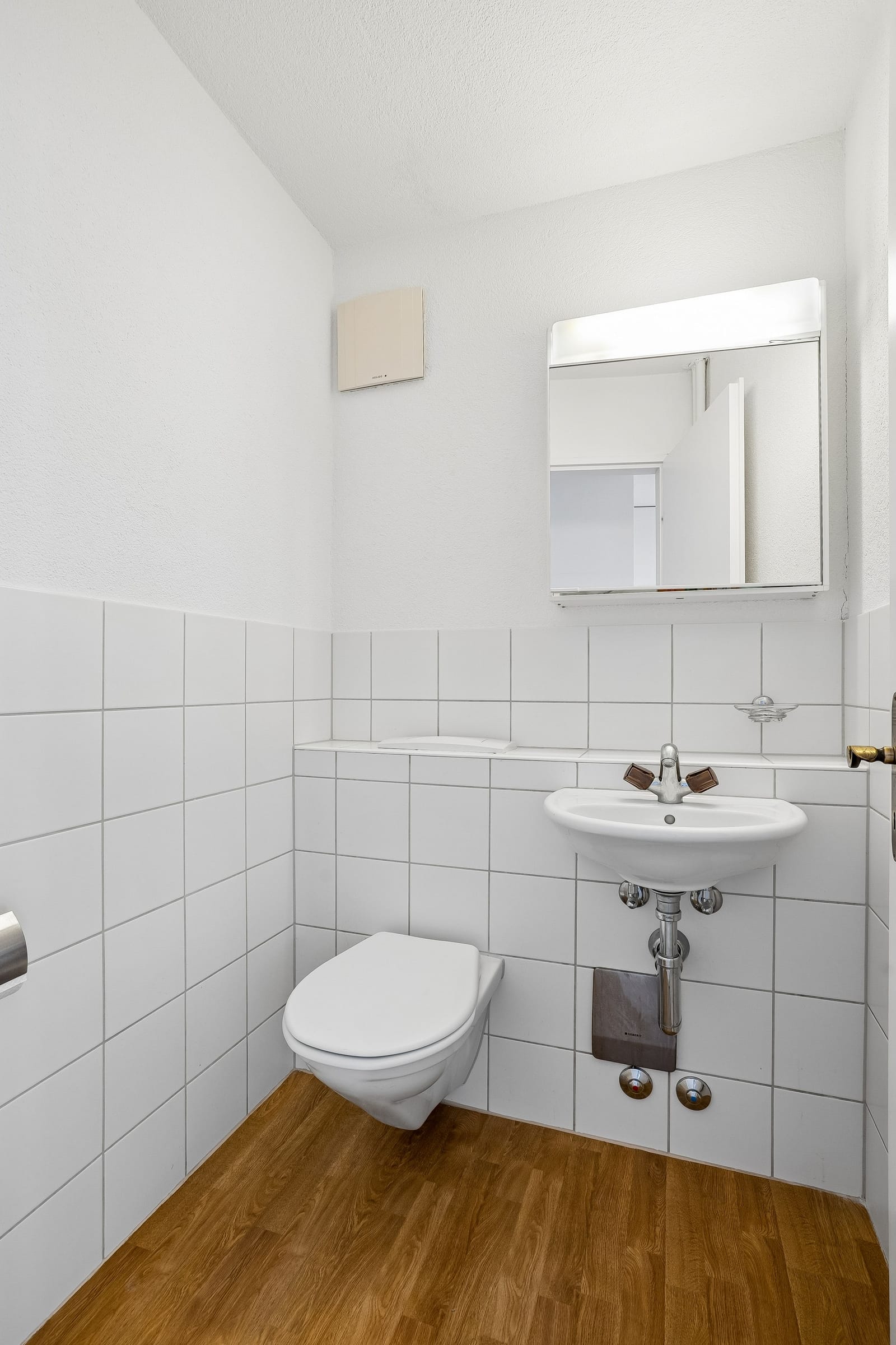 Wohnen über den Dächern von Baden – Exklusive 2.5-Zimmer-Wohnung mit Weitblick — Ansicht 10