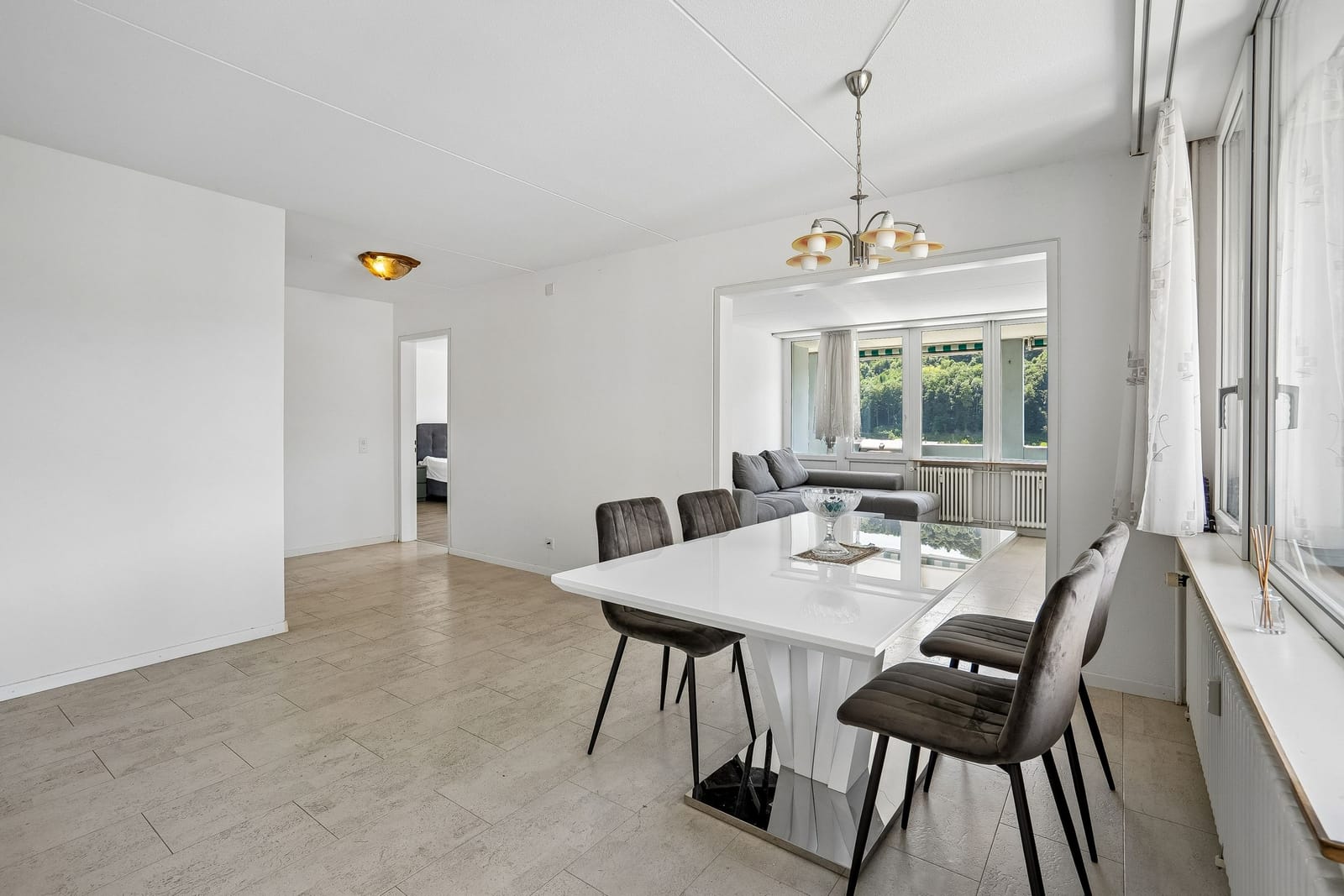 Wohnen über den Dächern von Baden – Exklusive 2.5-Zimmer-Wohnung mit Weitblick — Ansicht 5