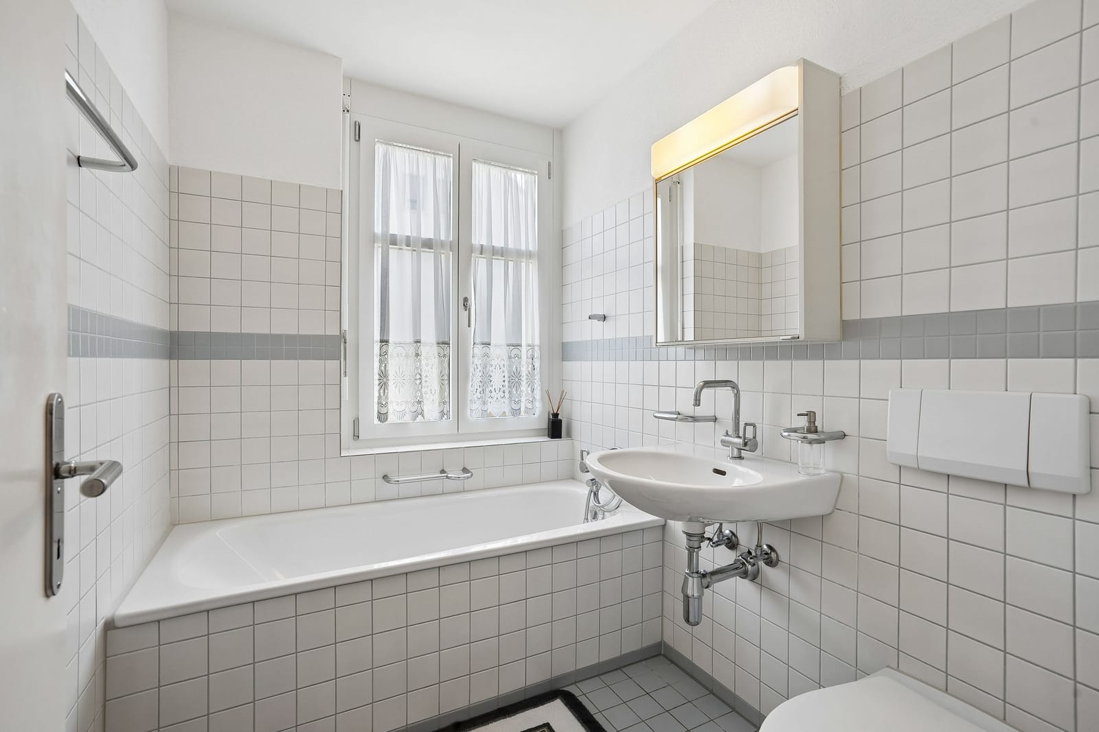 Gartenwohnung mit Einfamilienhausgefühl – 260 m² Privatgarten — Ansicht 10