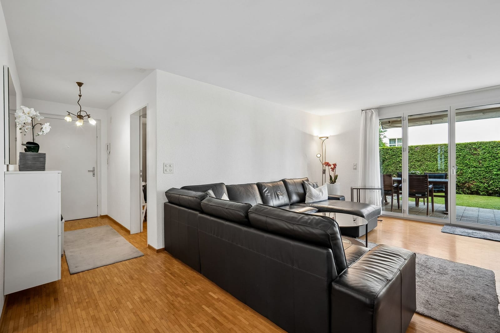 Gartenwohnung mit Einfamilienhausgefühl – 260 m² Privatgarten — Ansicht 4