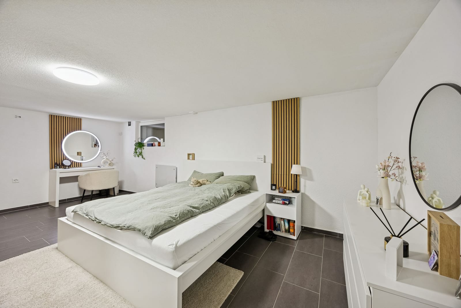 Renoviertes 5.5-Zimmer-Reihenhaus mit 166 m² Gesamtfläche & grosser Terrasse — Ansicht 8
