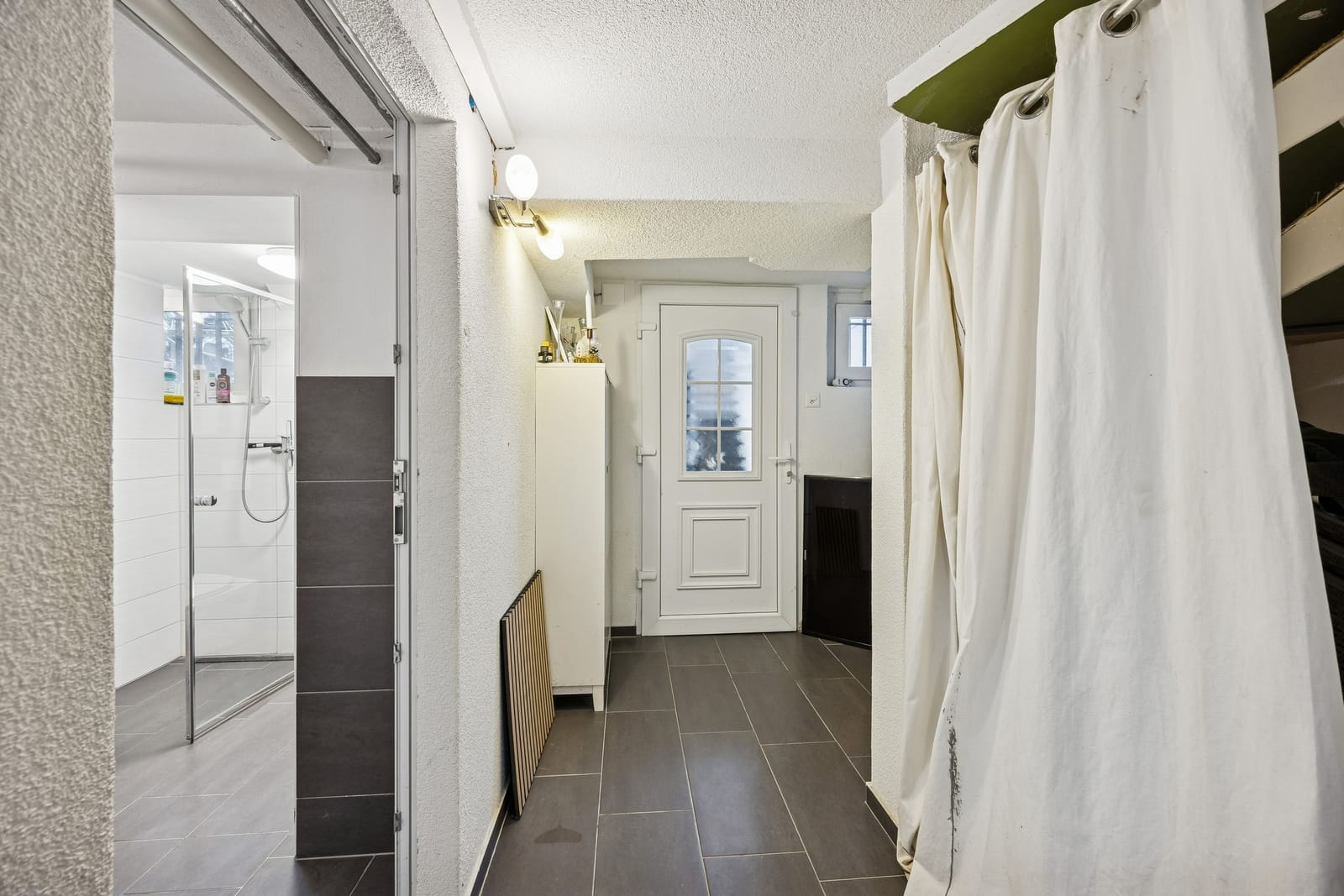 Renoviertes 5.5-Zimmer-Reihenhaus mit 166 m² Gesamtfläche & grosser Terrasse — Ansicht 24