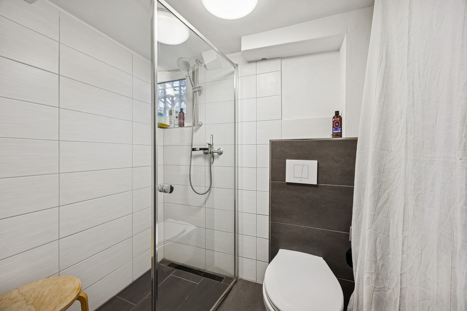 Renoviertes 5.5-Zimmer-Reihenhaus mit 166 m² Gesamtfläche & grosser Terrasse — Ansicht 9