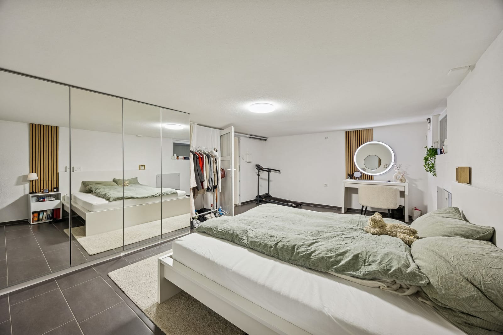 Renoviertes 5.5-Zimmer-Reihenhaus mit 166 m² Gesamtfläche & grosser Terrasse — Ansicht 20