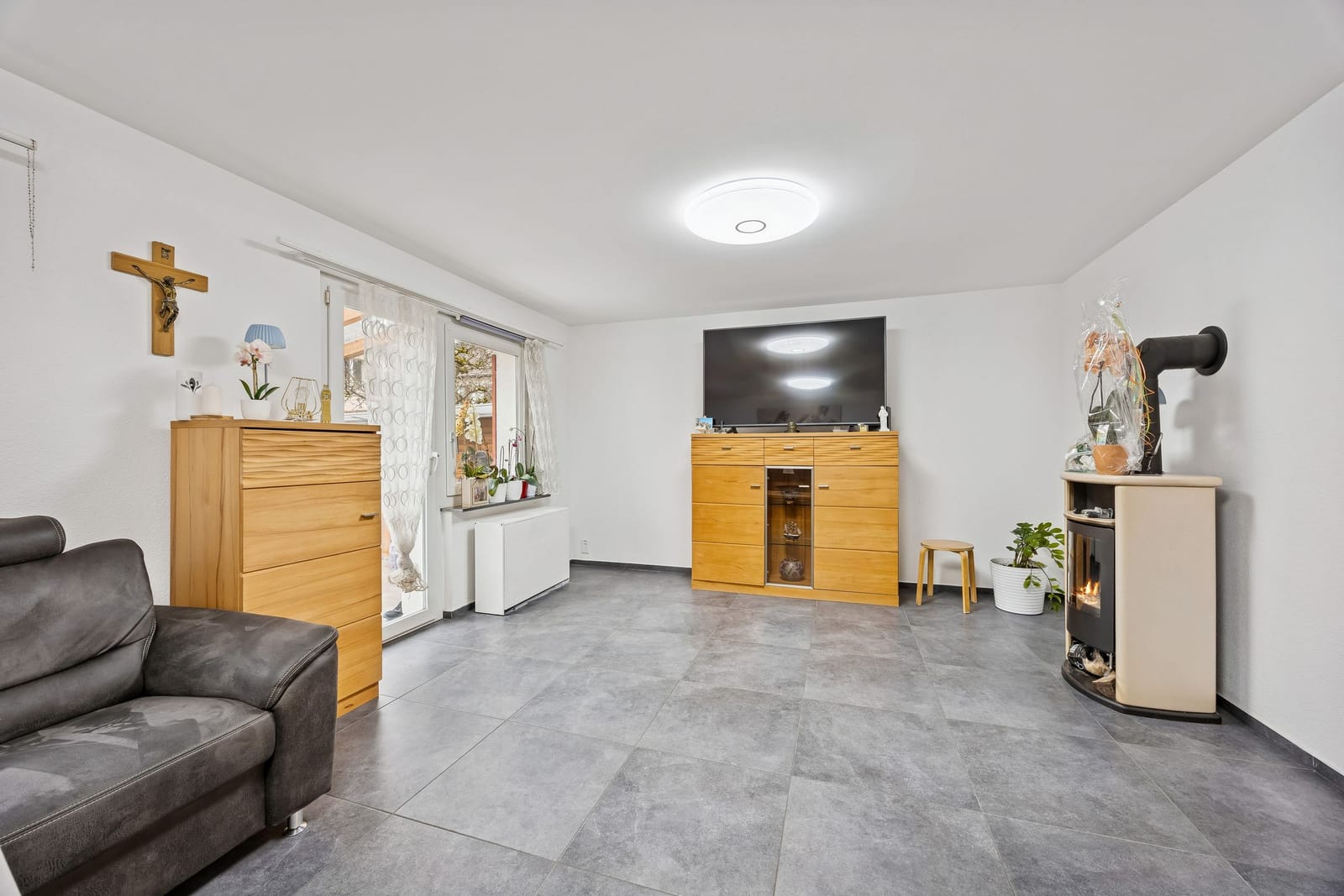 Renoviertes 5.5-Zimmer-Reihenhaus mit 166 m² Gesamtfläche & grosser Terrasse — Ansicht 28