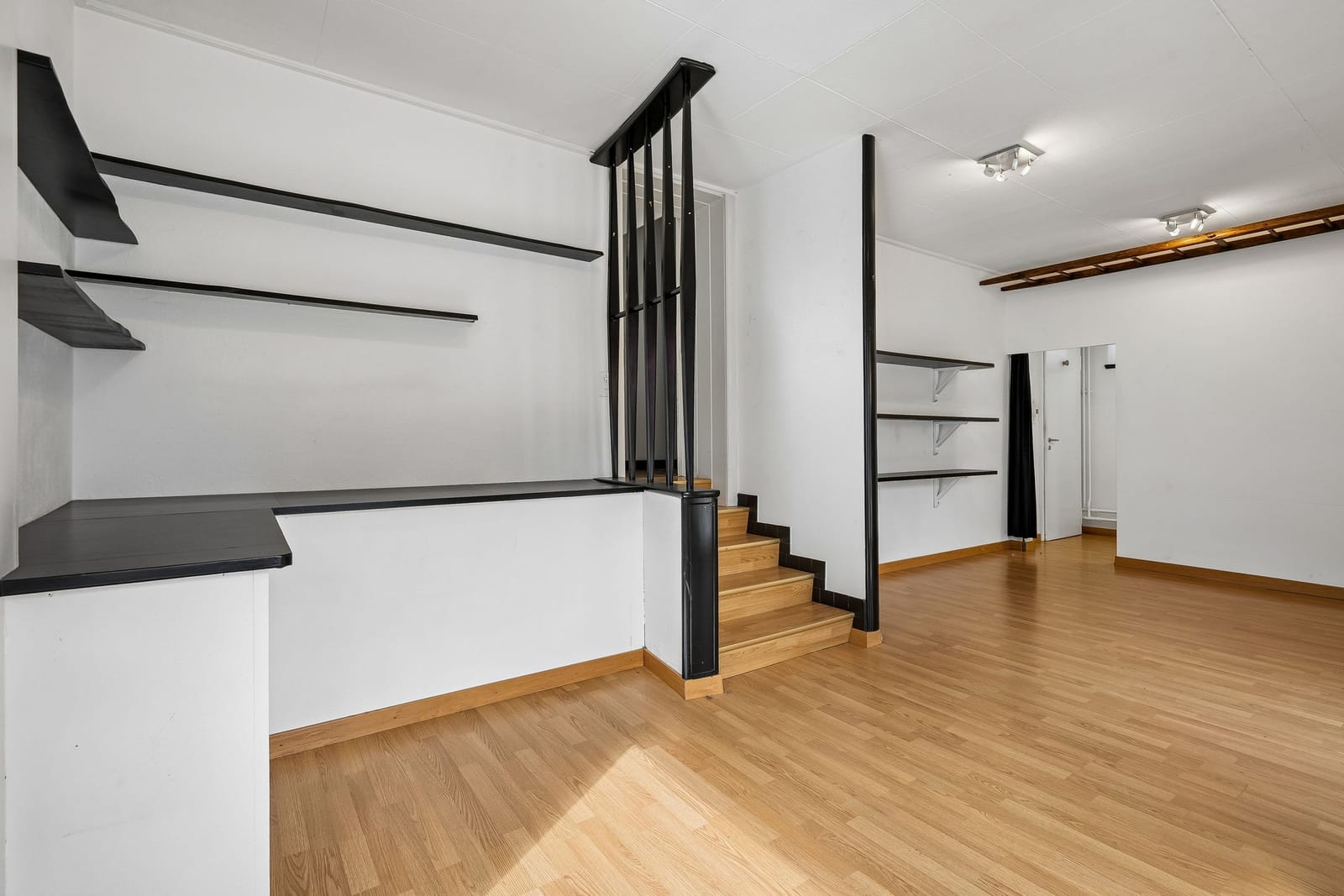Zentrales Wohn- & Geschäftshaus mit Terrasse in Frick — Ansicht 15