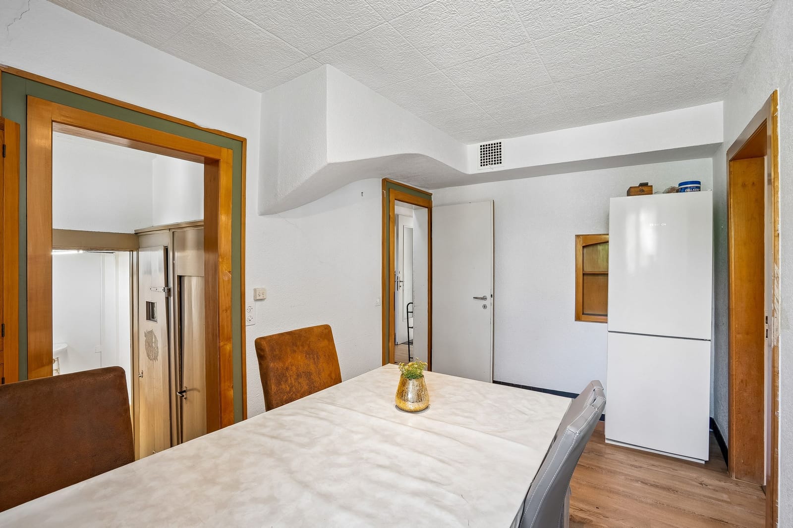 Zentrales Wohn- & Geschäftshaus mit Terrasse in Frick — Ansicht 11