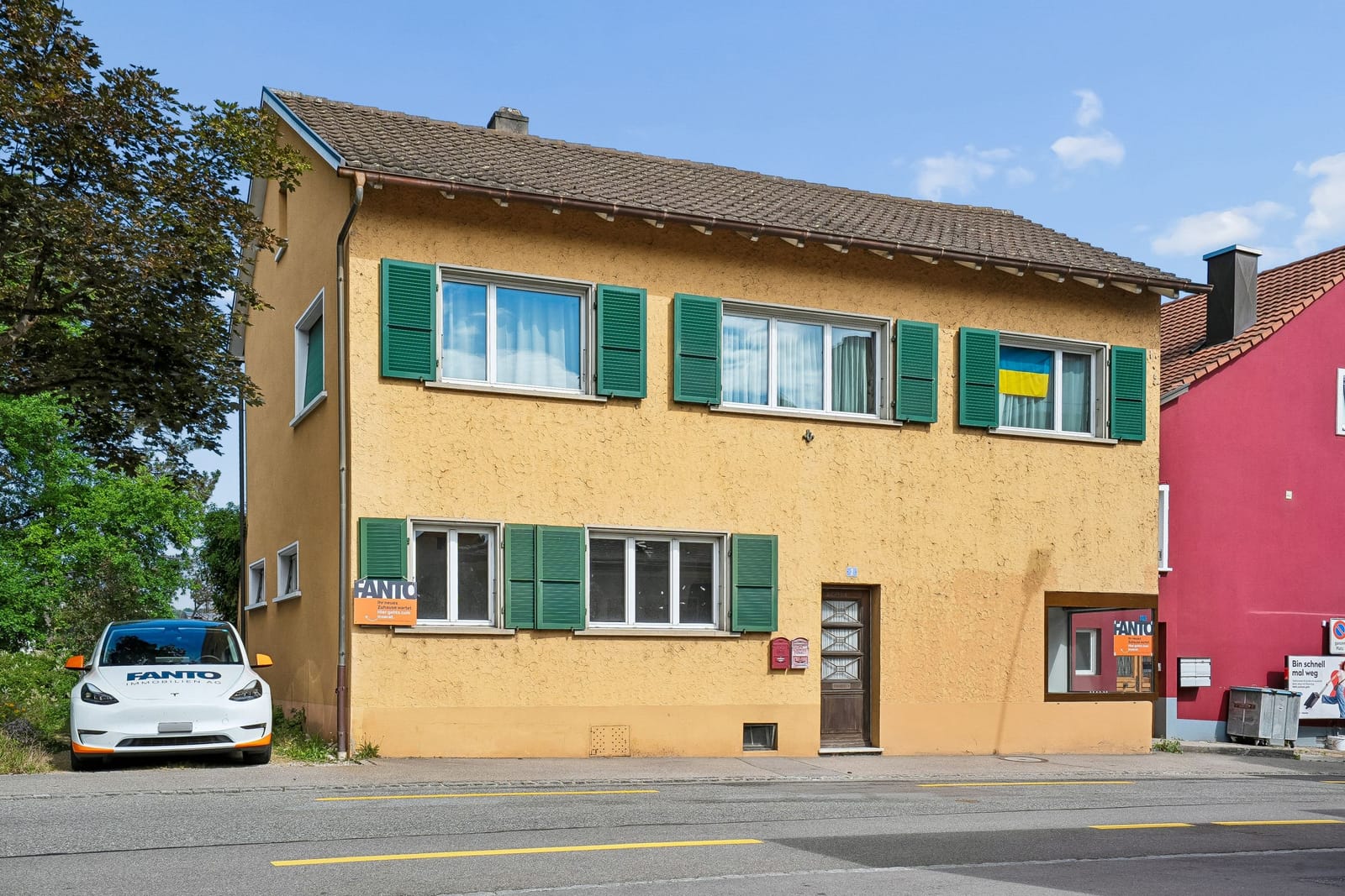Zentrales Wohn- & Geschäftshaus mit Terrasse in Frick — Ansicht 27