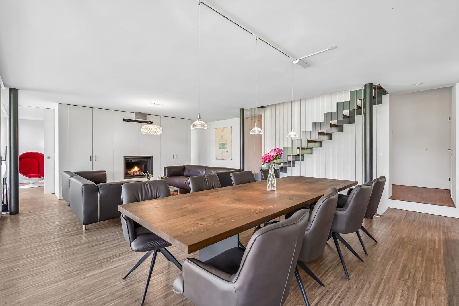Wohnen wie im Ferienresort – Architektenhaus mit Pool und Garten — Ansicht 6