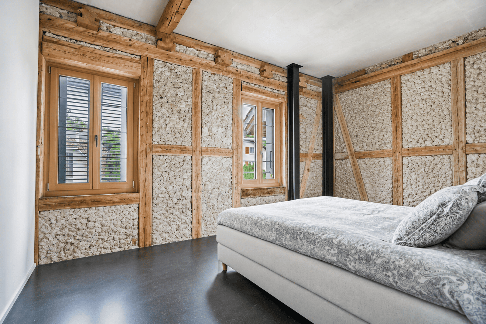 Historisches Bijou mit modernem Ausbaustandard – 2.5-Zimmer-Wohnung mit Balkon — Ansicht 4