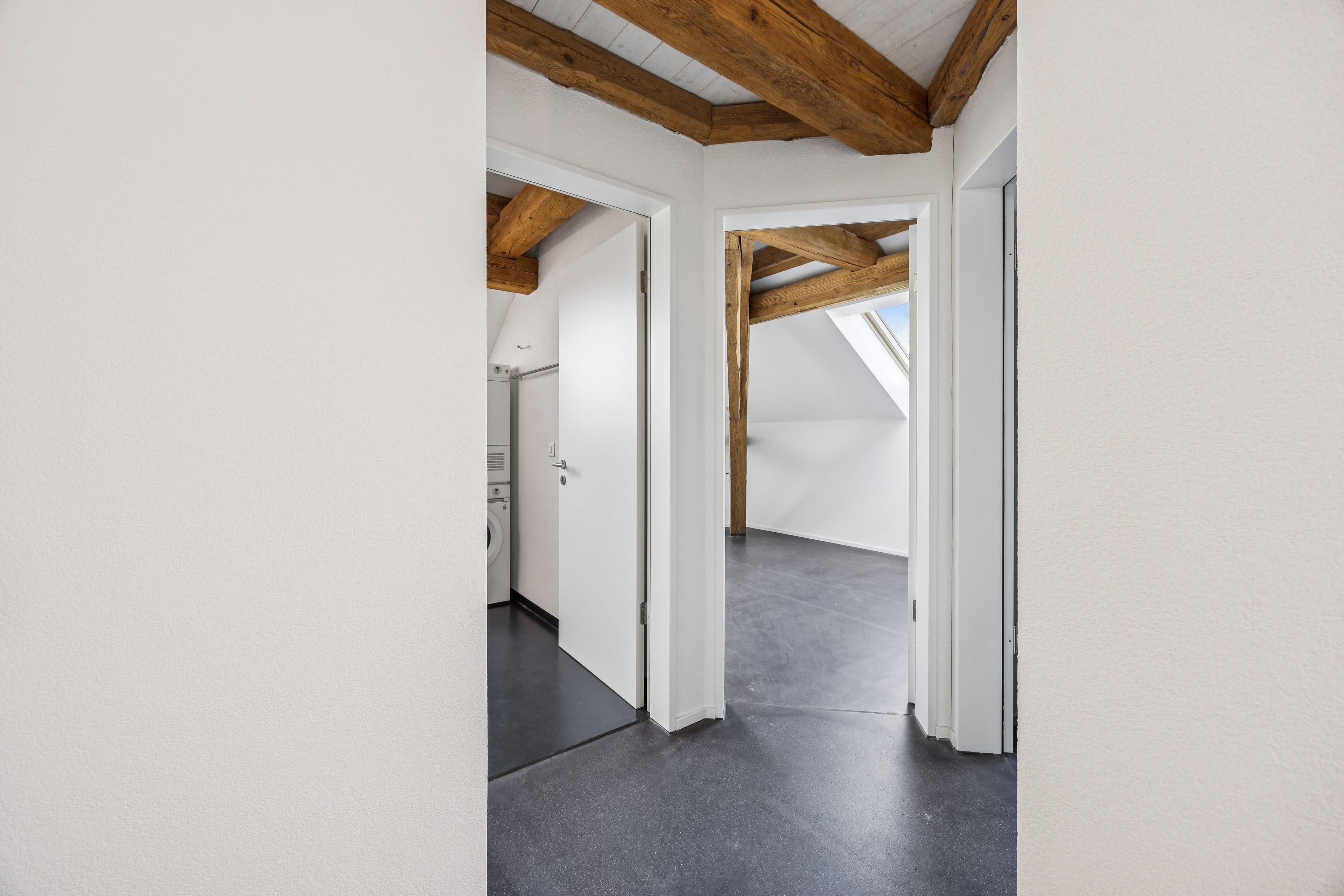 Exklusive 5.5-Zimmer-Dach-Maisonette mit Charme - 14