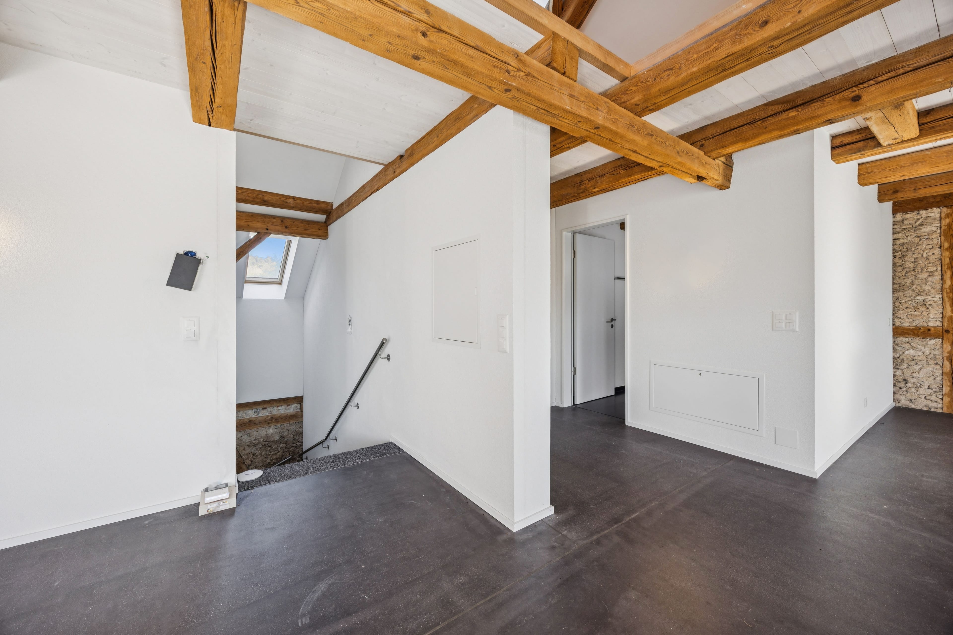 Exklusive 5.5-Zimmer-Dach-Maisonette mit Charme - 7