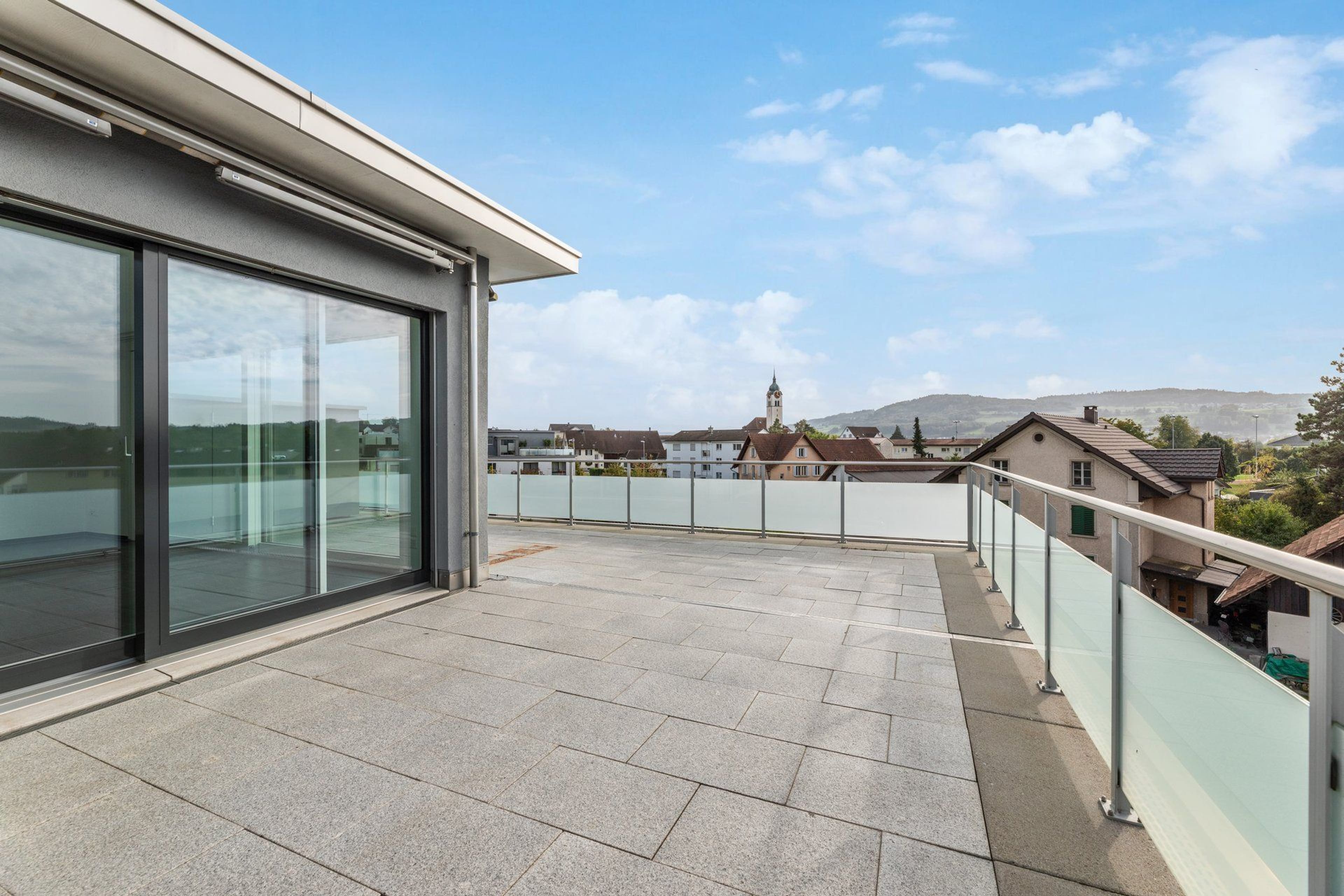 Exklusive 5.5-Zimmer Attika-Maisonette in Seengen – Modernes Wohnen auf Zwei Ebenen - - 1