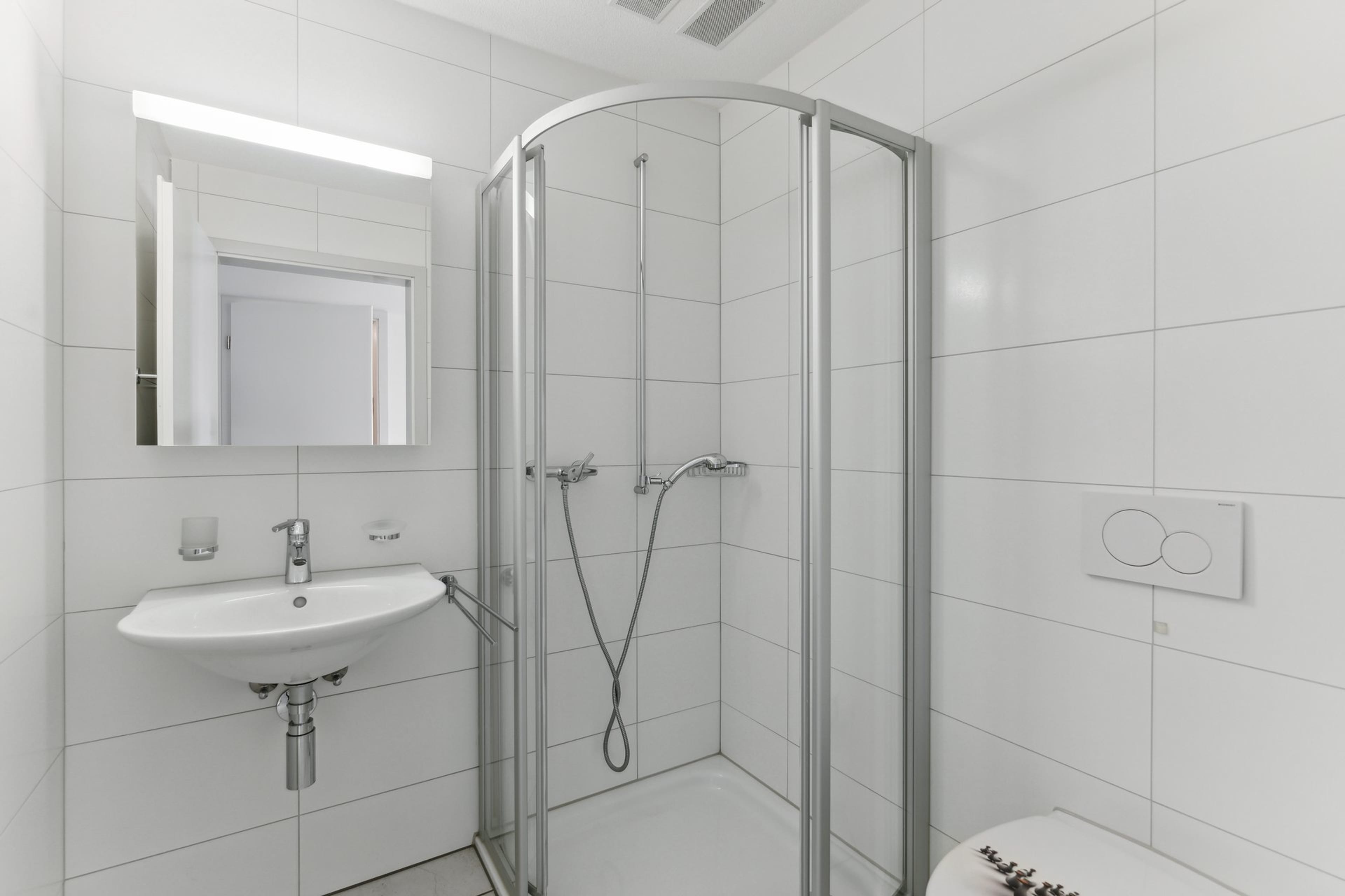 Exklusive 5.5-Zimmer Attika-Maisonette in Seengen – Modernes Wohnen auf Zwei Ebenen -  - 12