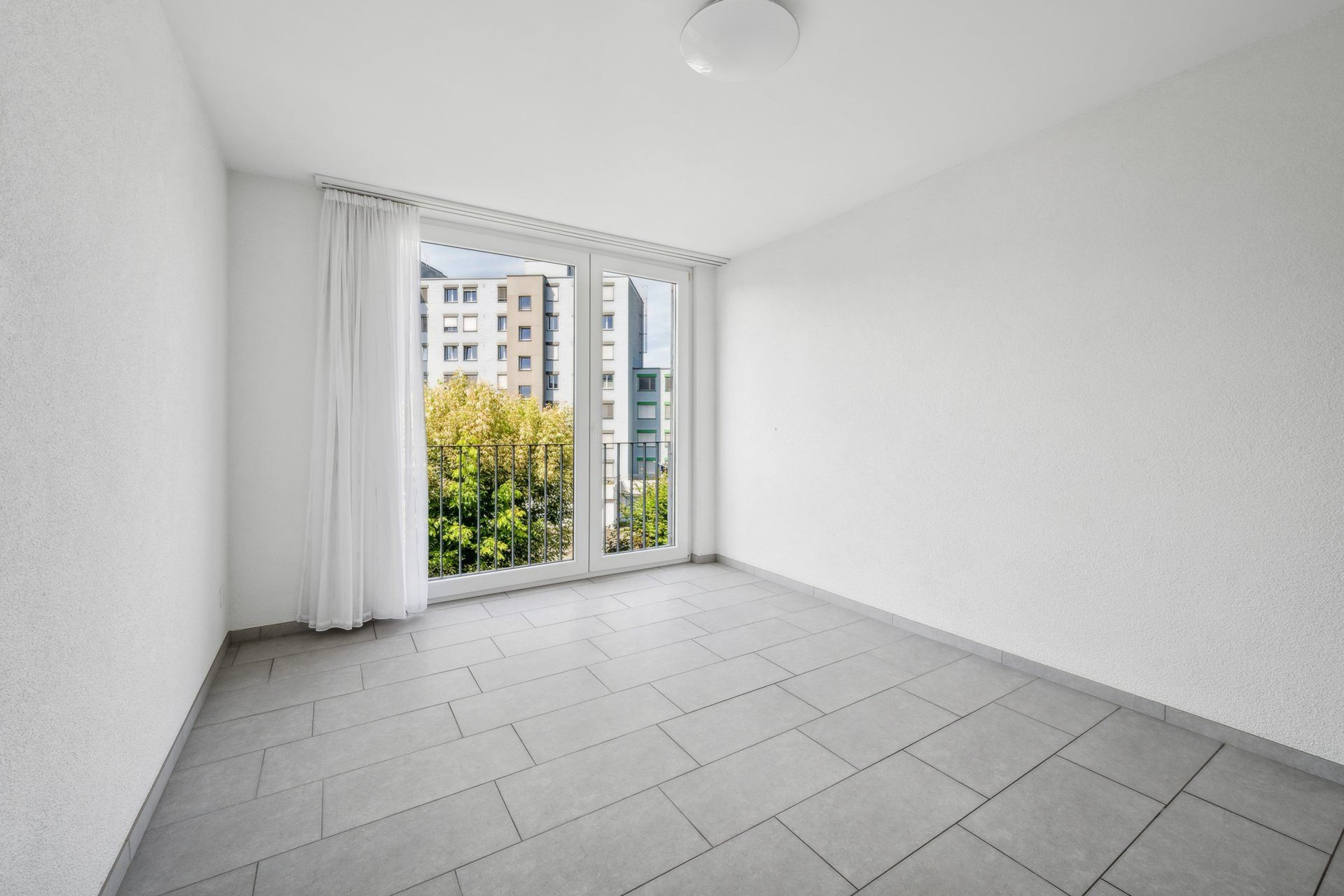 Helle, grosszügige 4.5-Zimmer Wohnung in Thayngen - 13