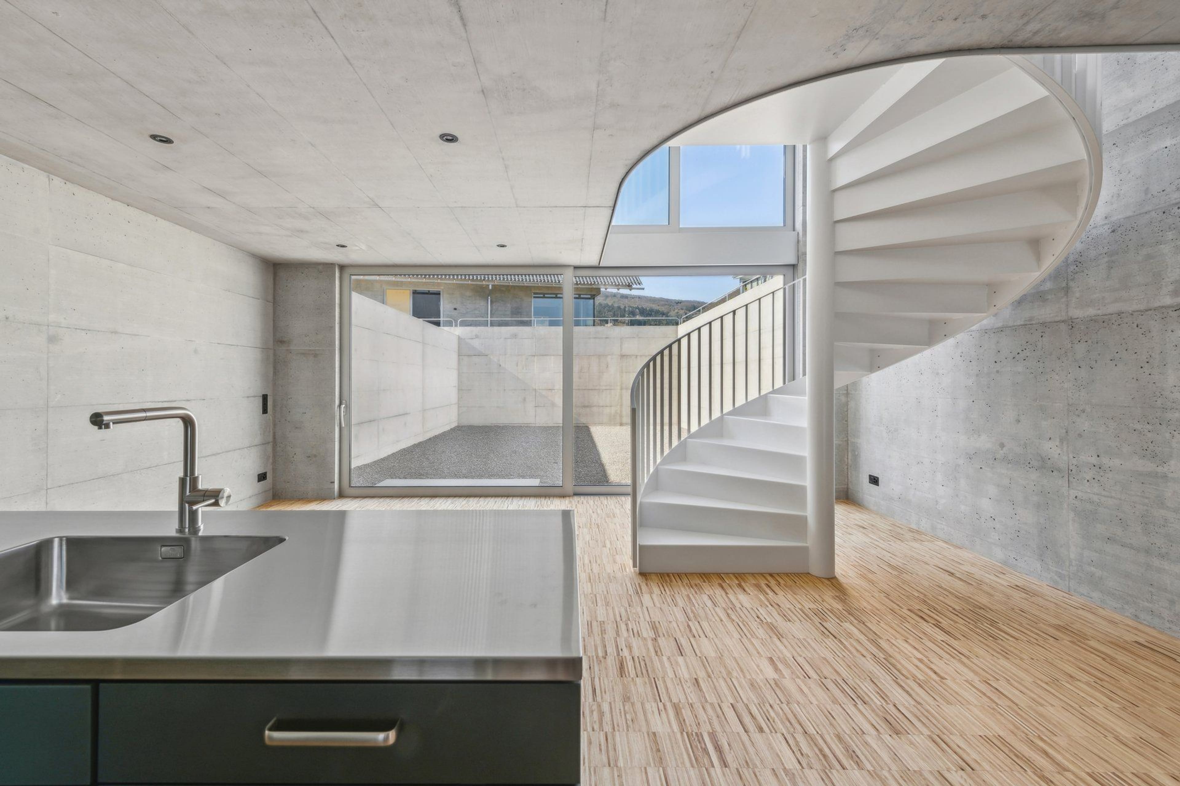 Luxuriöses Townhouse-Wohnen mit atemberaubendem Atrium und modernem Design - Bild 5
