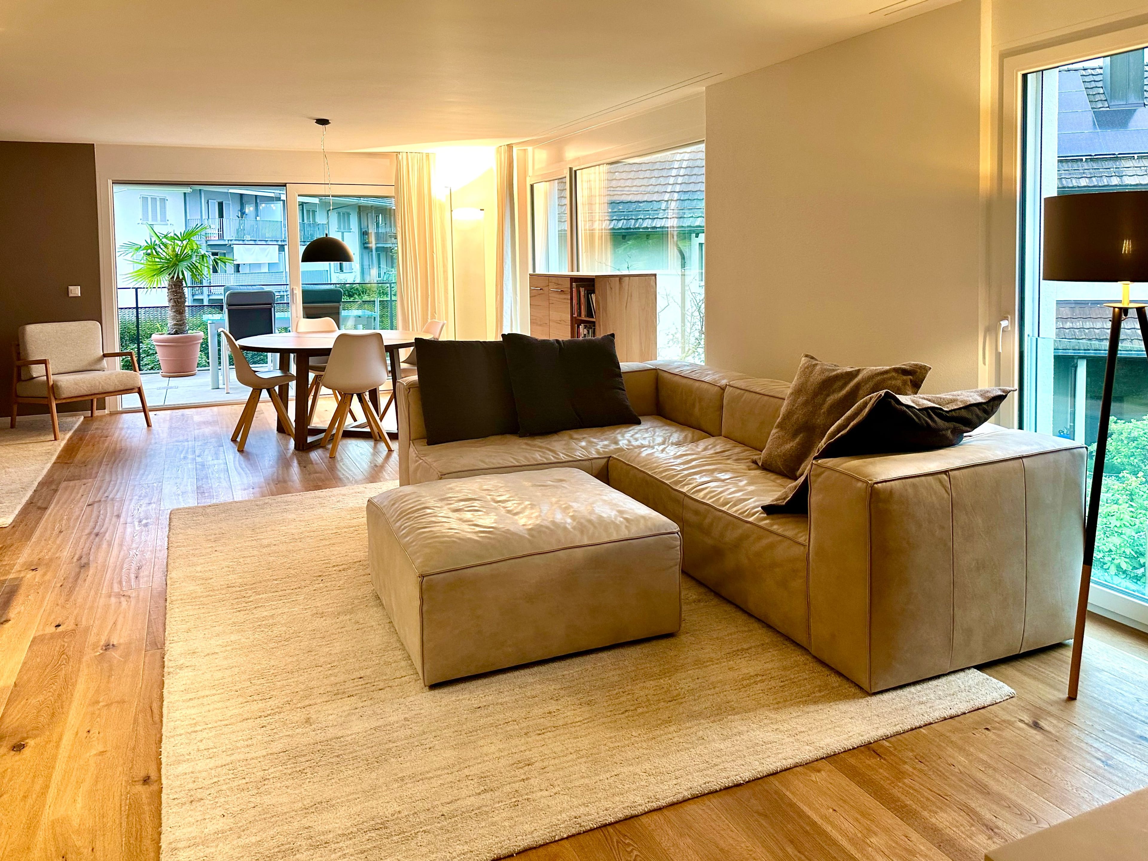 Lichtdurchflutete Designer-Wohnung mit Loft-Charakter in Wetzikon - Bild 1