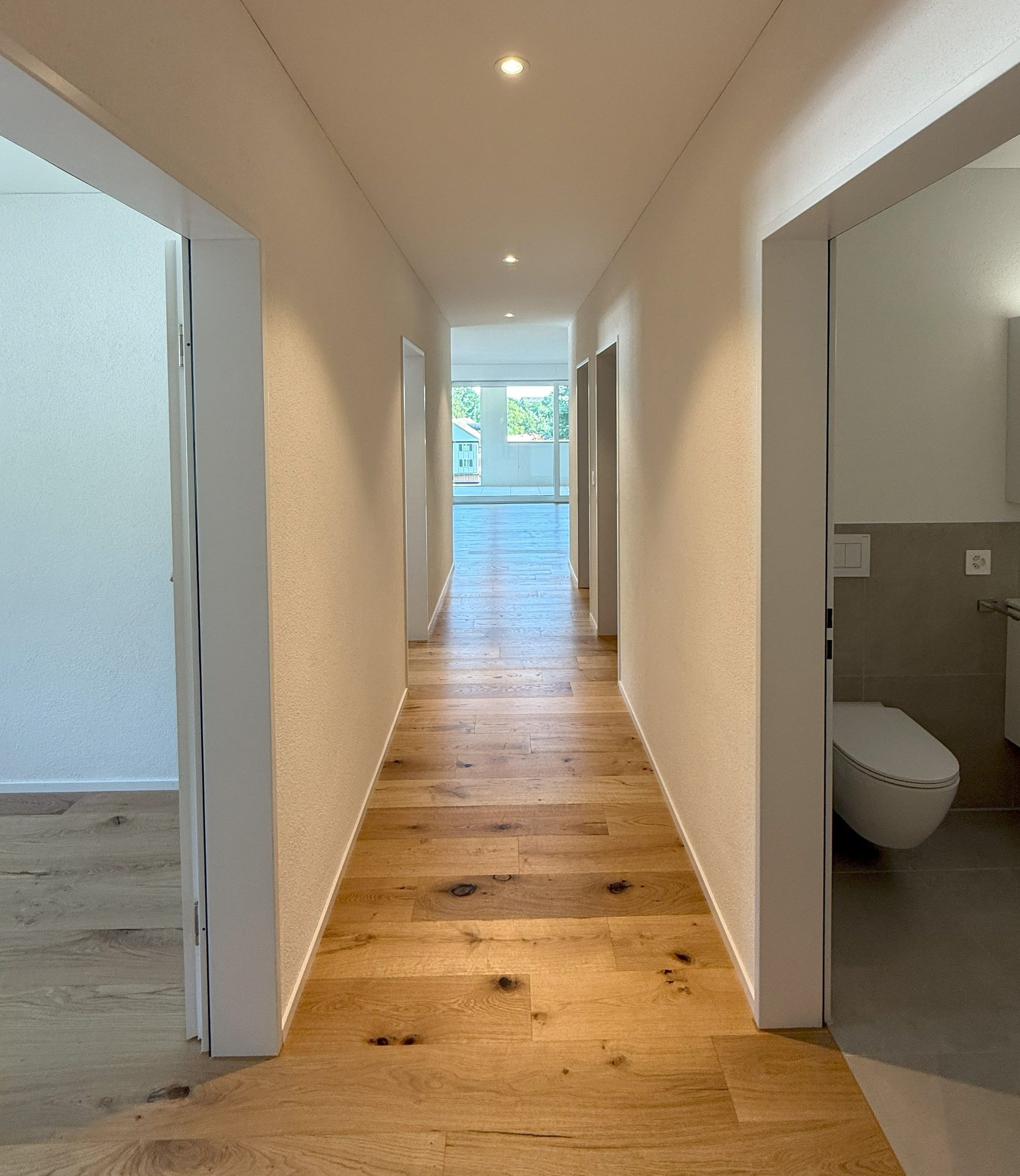 Exklusive Neubauwohnung mit grosser Terrasse in Schaffhausen - 4
