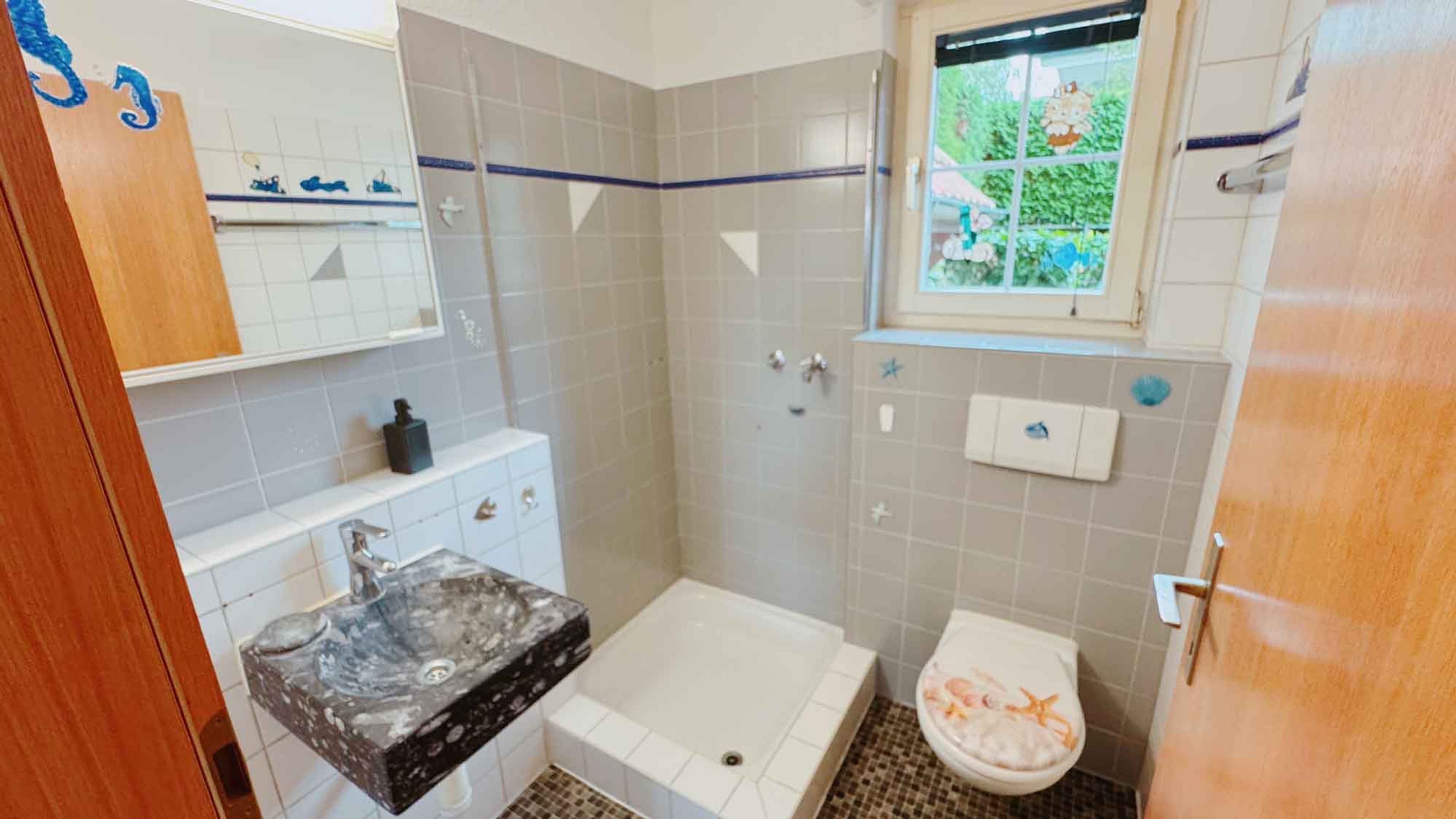 Moderne 5.5-Zimmer Wohnung mit Garten in Dänikon - KOPIE - 7
