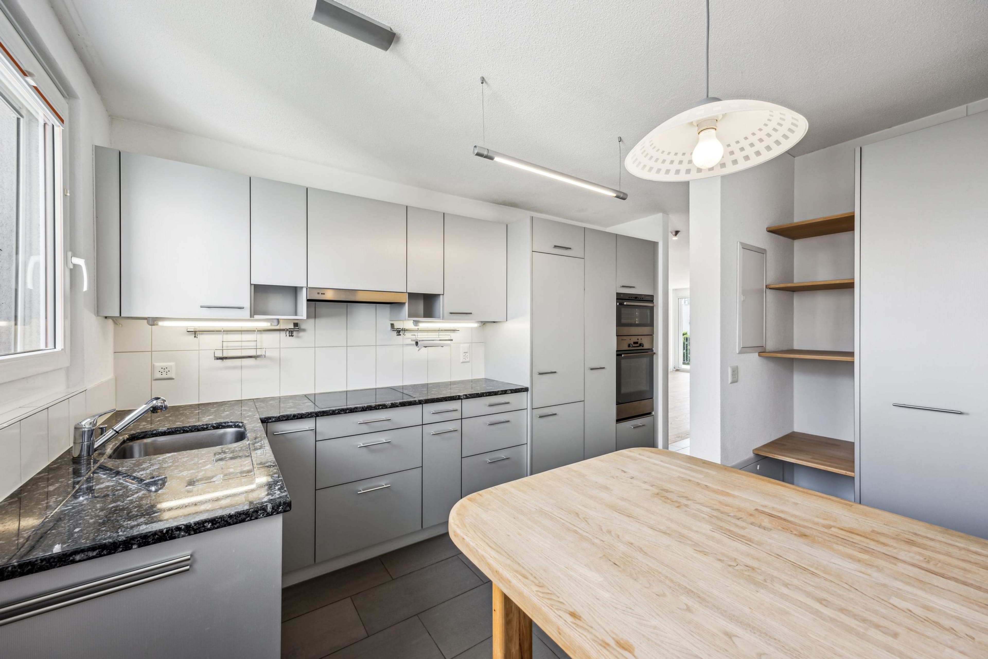Helle und sehr gepflegte 5.5-Zimmer-Wohnung in Suhr - 6