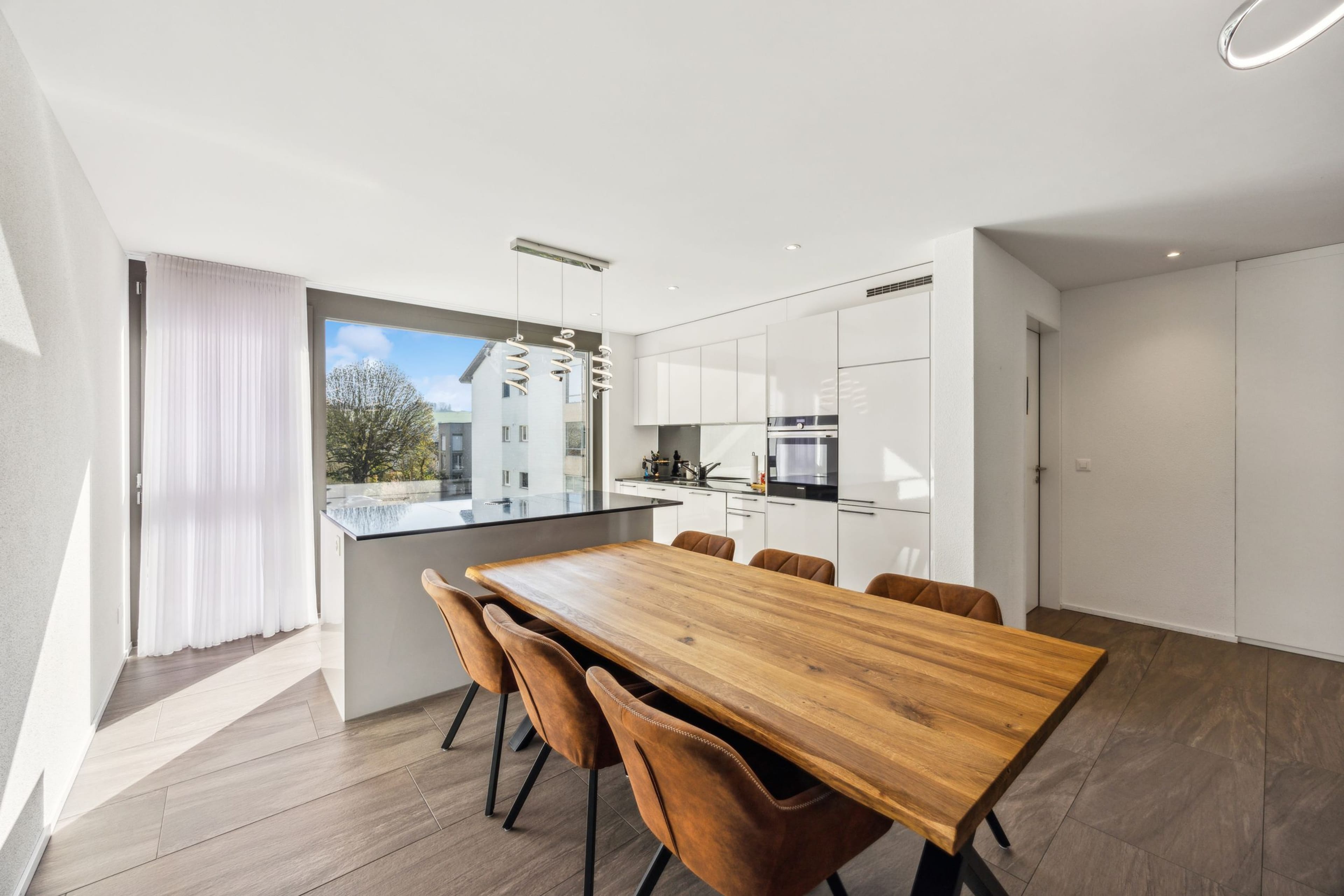 Moderne 3.5-Zimmer-Wohnung an zentraler Lage in Menziken - 3