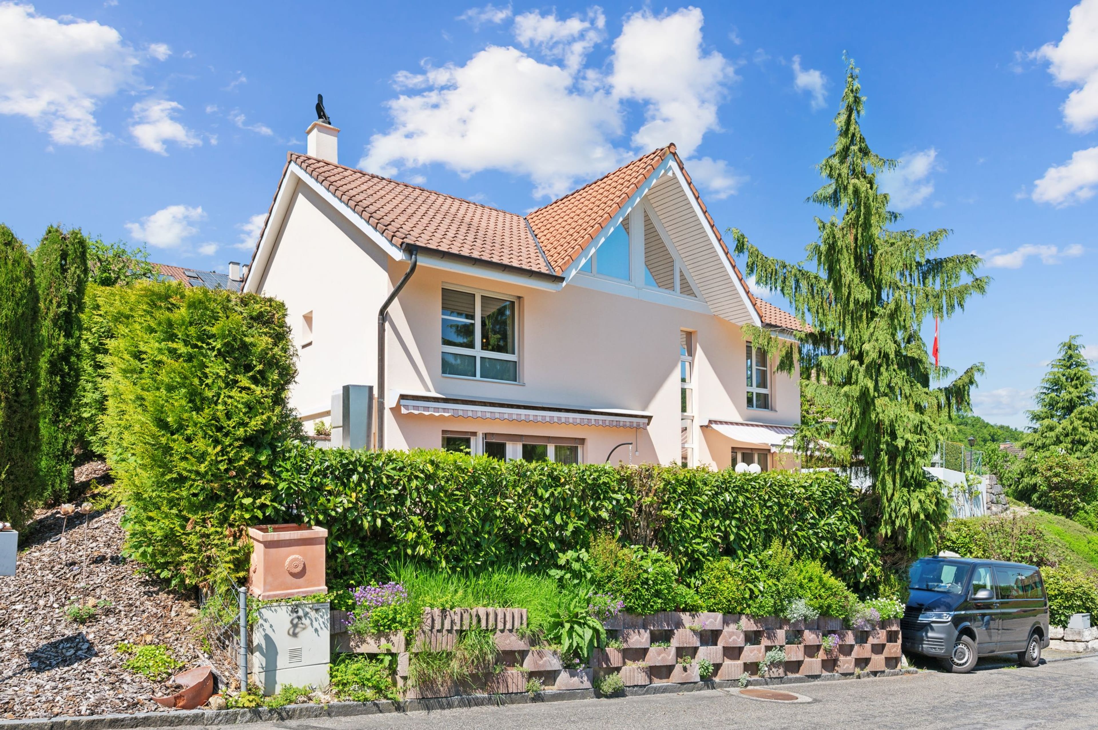 Modernes 6.5-Zimmer-Einfamilienhaus mit eindrucksvollem Panoramablick - 11