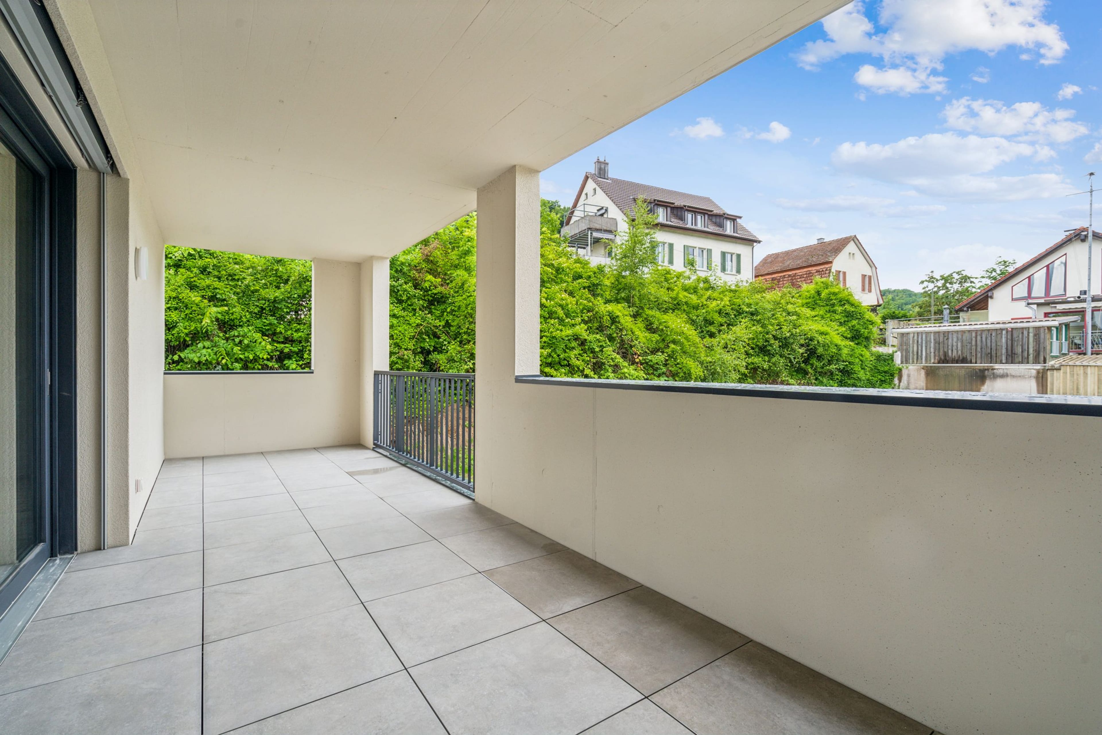 Neubau-Wohnung mit grosser Terrasse und exzellenter Ausstattung - Bild 17