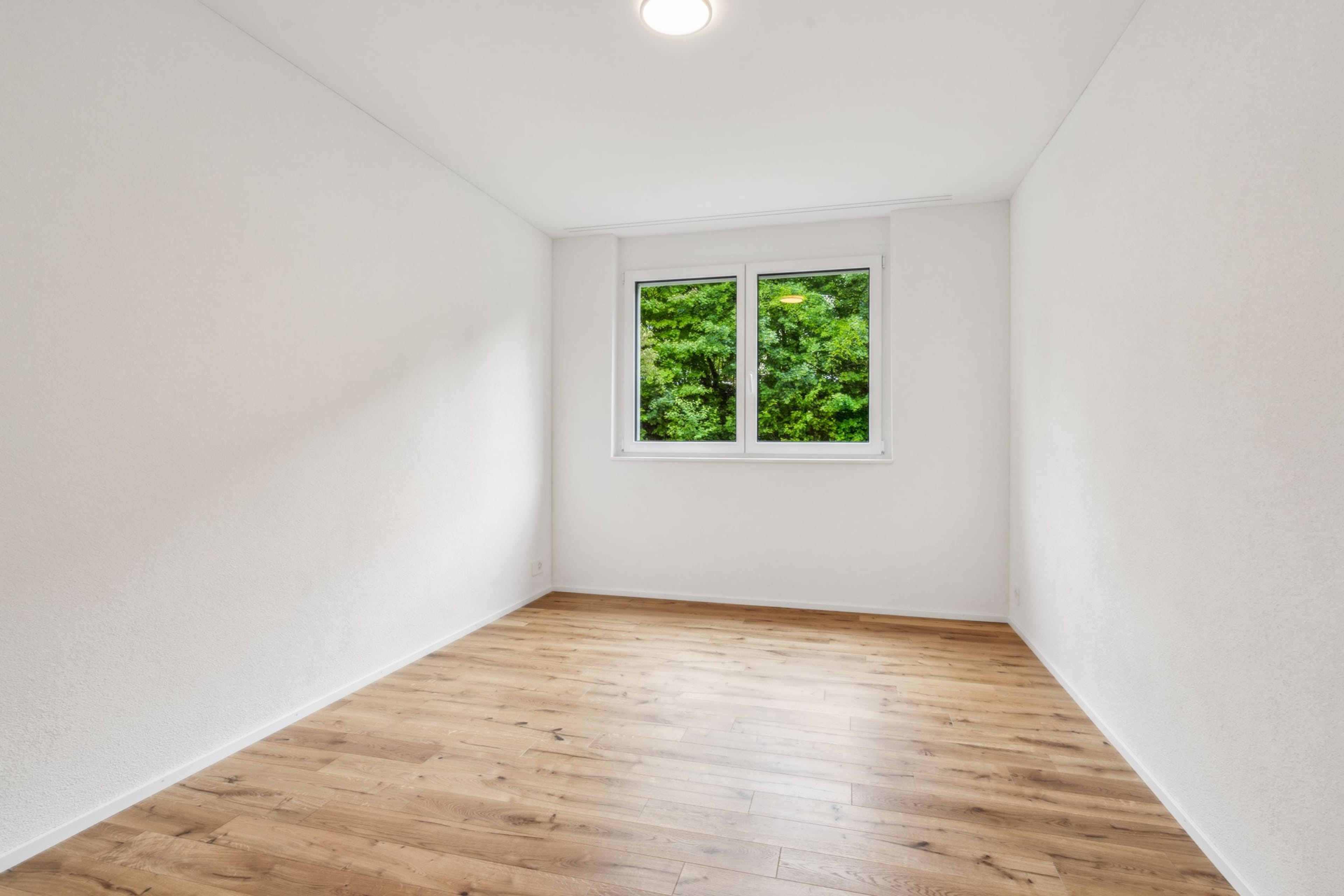 Neubau-Wohnung mit grosser Terrasse und exzellenter Ausstattung - Bild 7