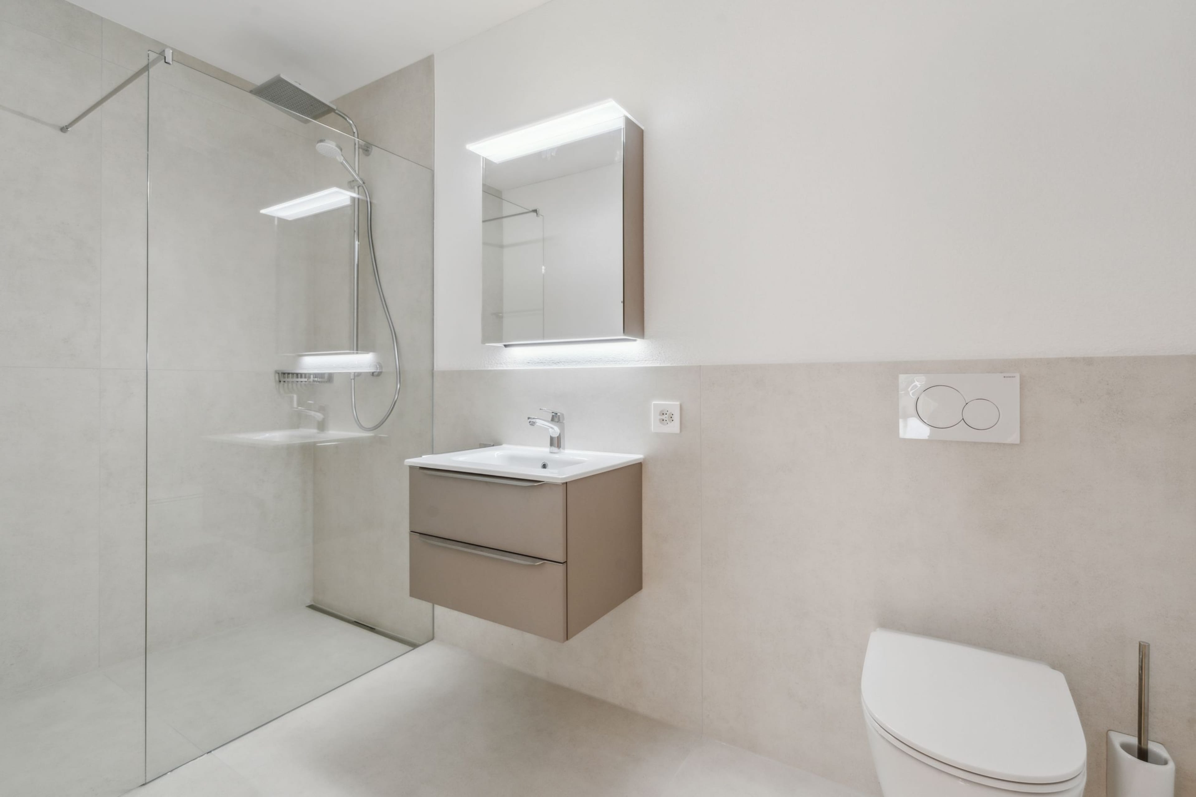 Neubau-Wohnung mit grosser Terrasse und exzellenter Ausstattung - Bild 12