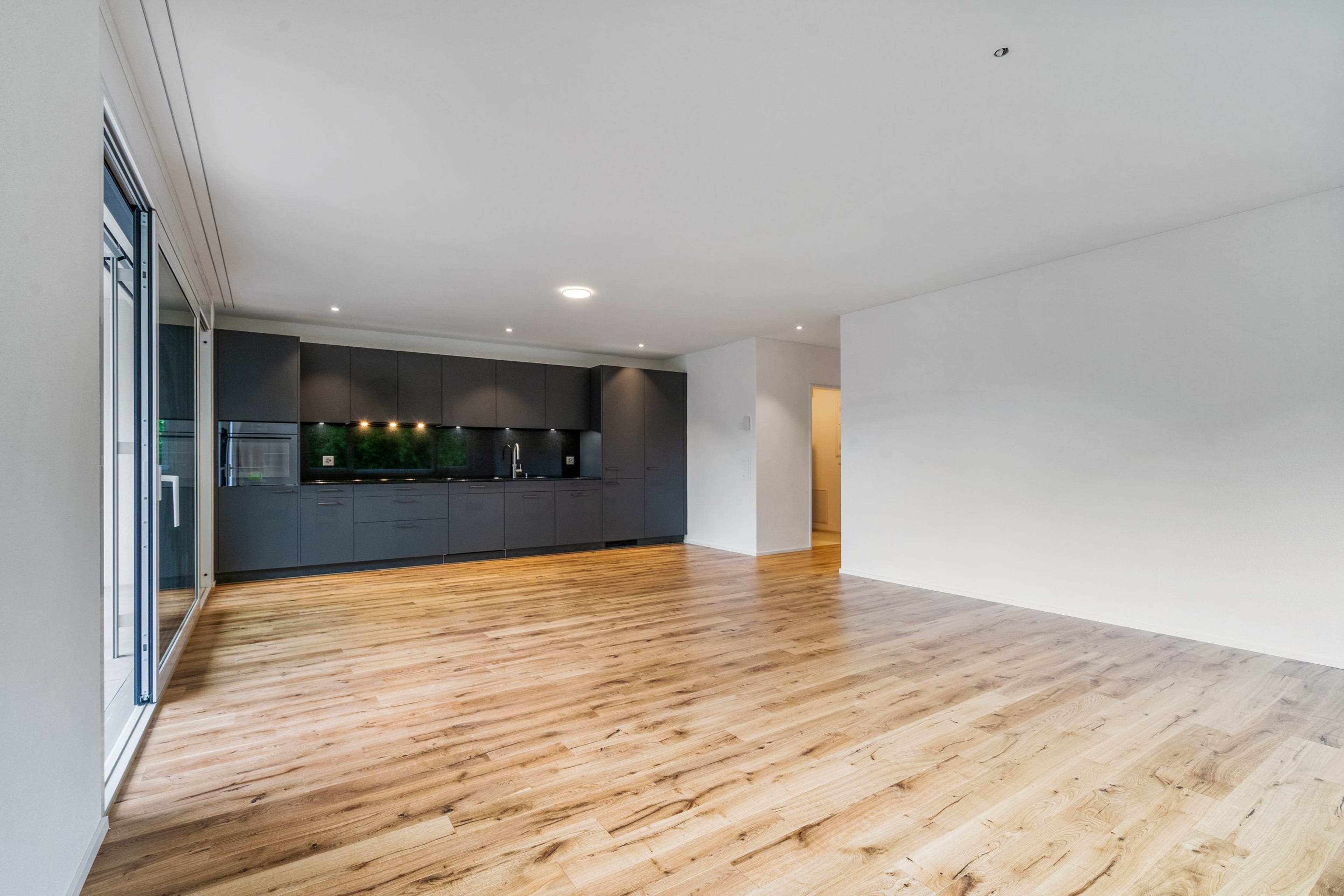 Neubau-Wohnung mit grosser Terrasse und exzellenter Ausstattung - Bild 16