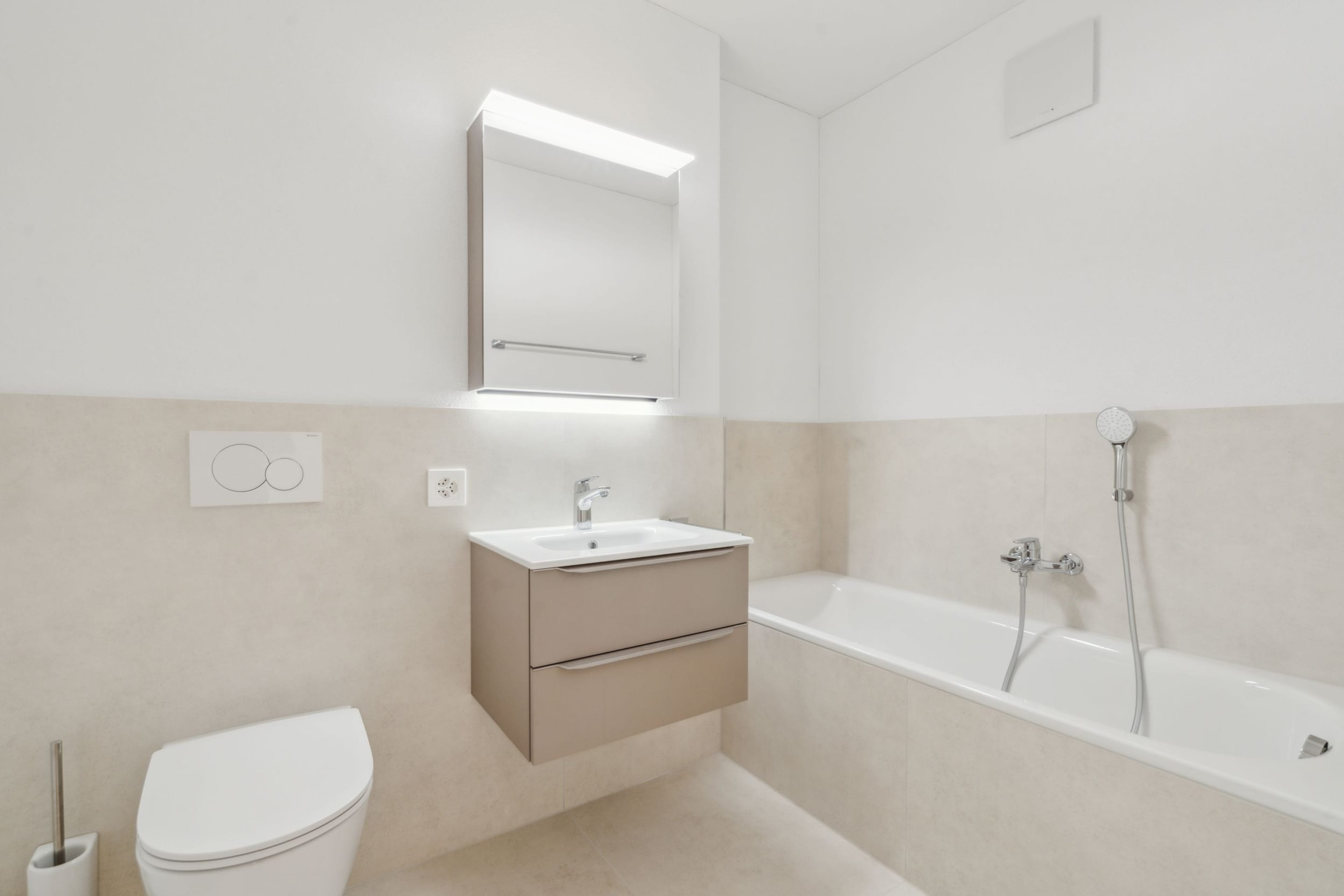 Neubau-Wohnung mit grosser Terrasse und exzellenter Ausstattung - Bild 11
