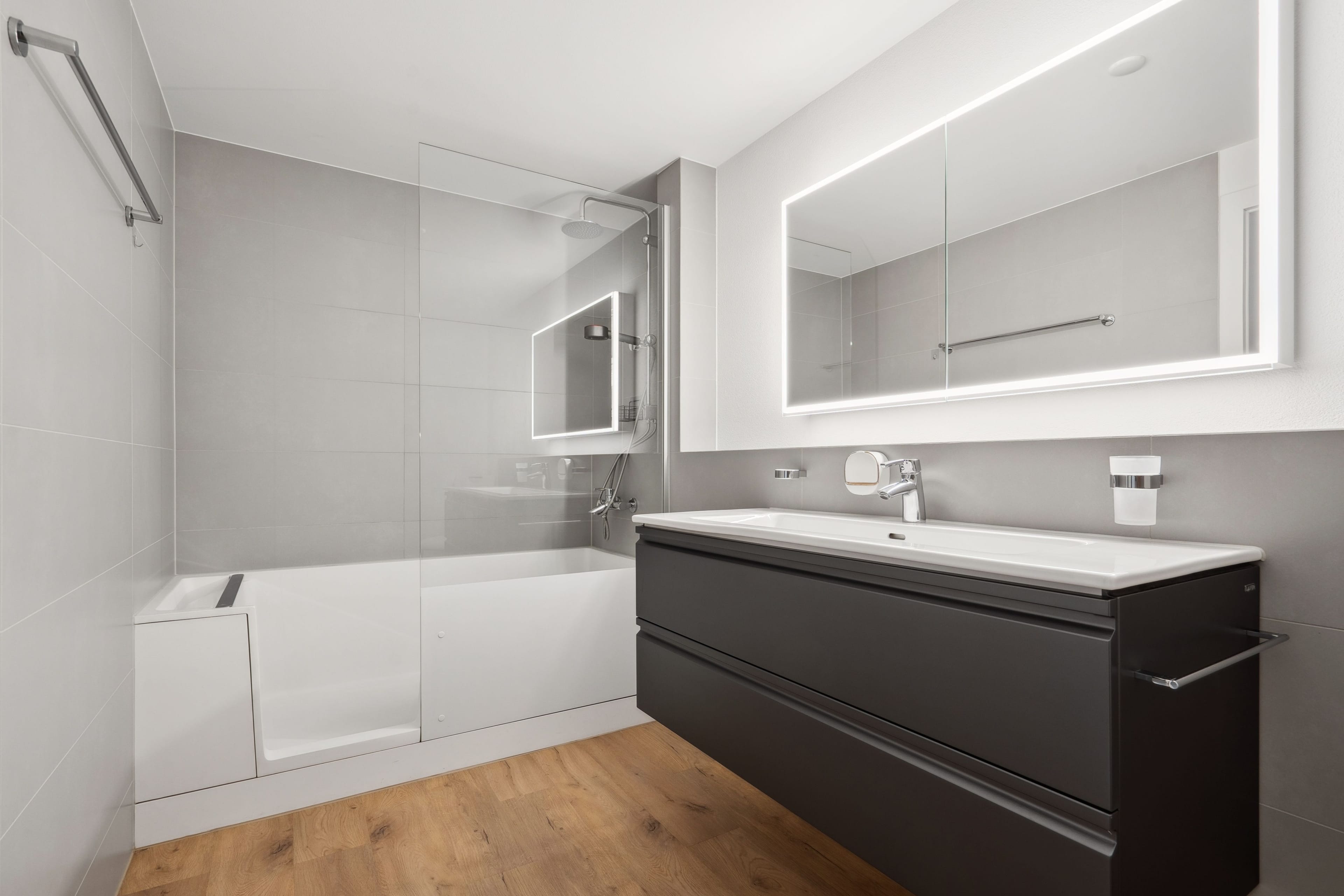 Charmantes 5,5 Zimmer Reihenhaus in Gross kaufen - 2