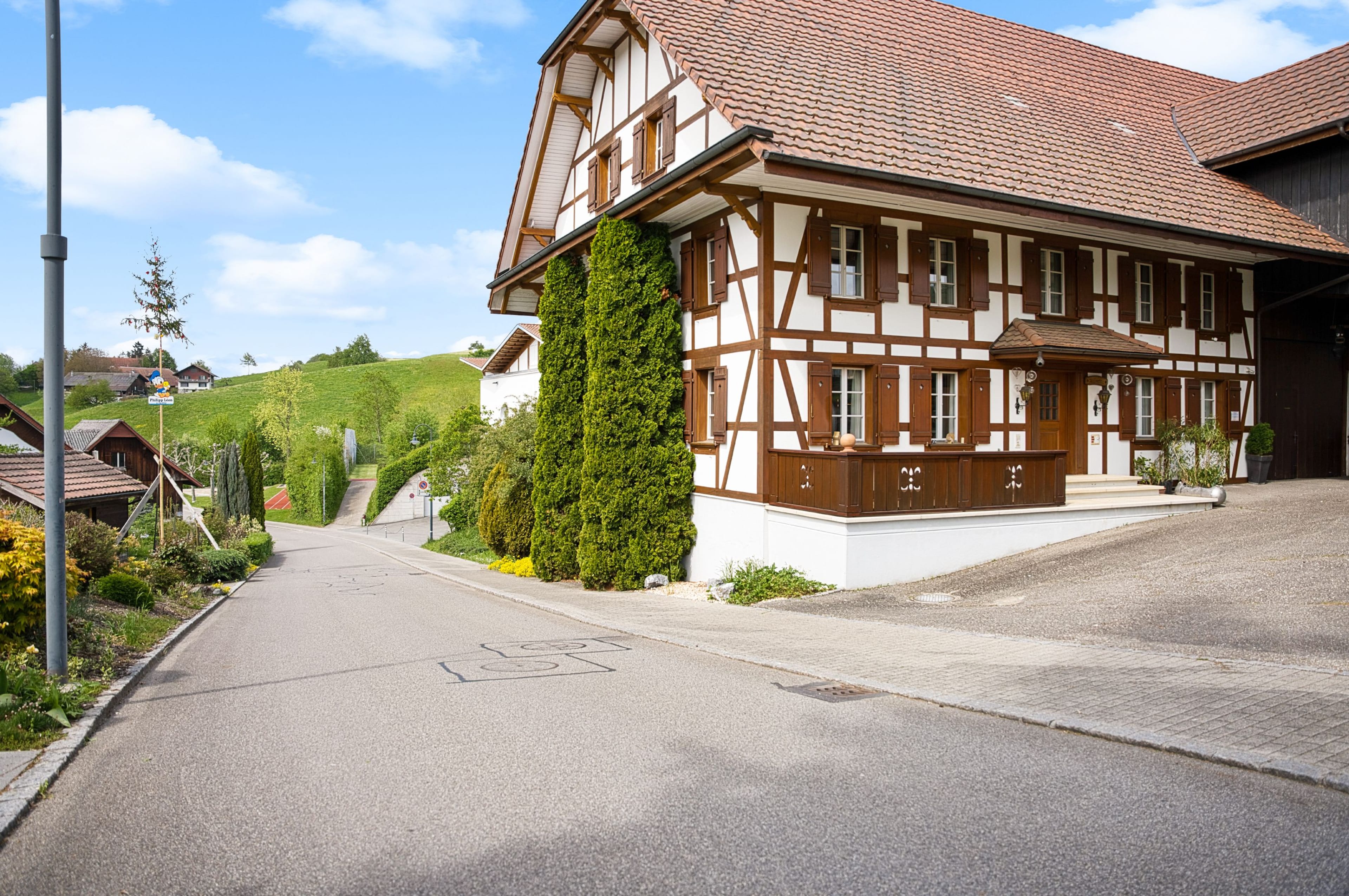 6.5 Zimmerwohnhaus mit Gartenparadies. Geeignet auch als Tierpension. - 12