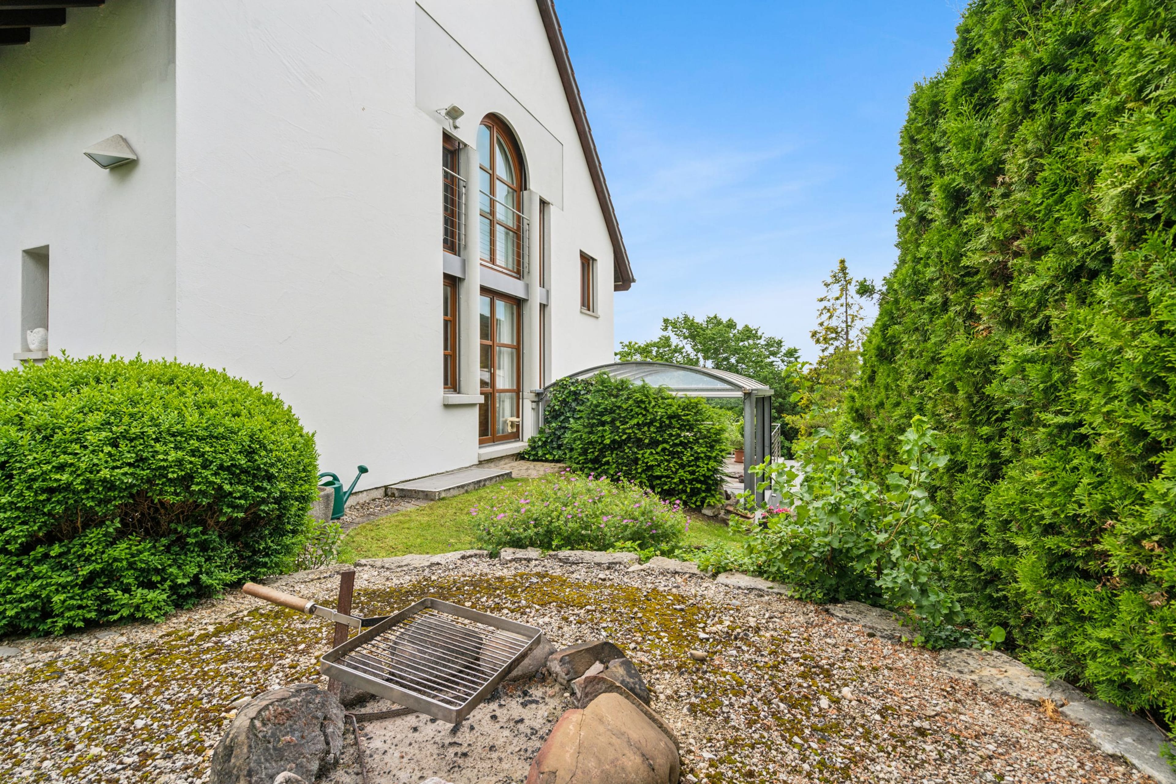 Charmantes Einfamilienhaus in sonniger Hanglage mit grossem Garten - 7