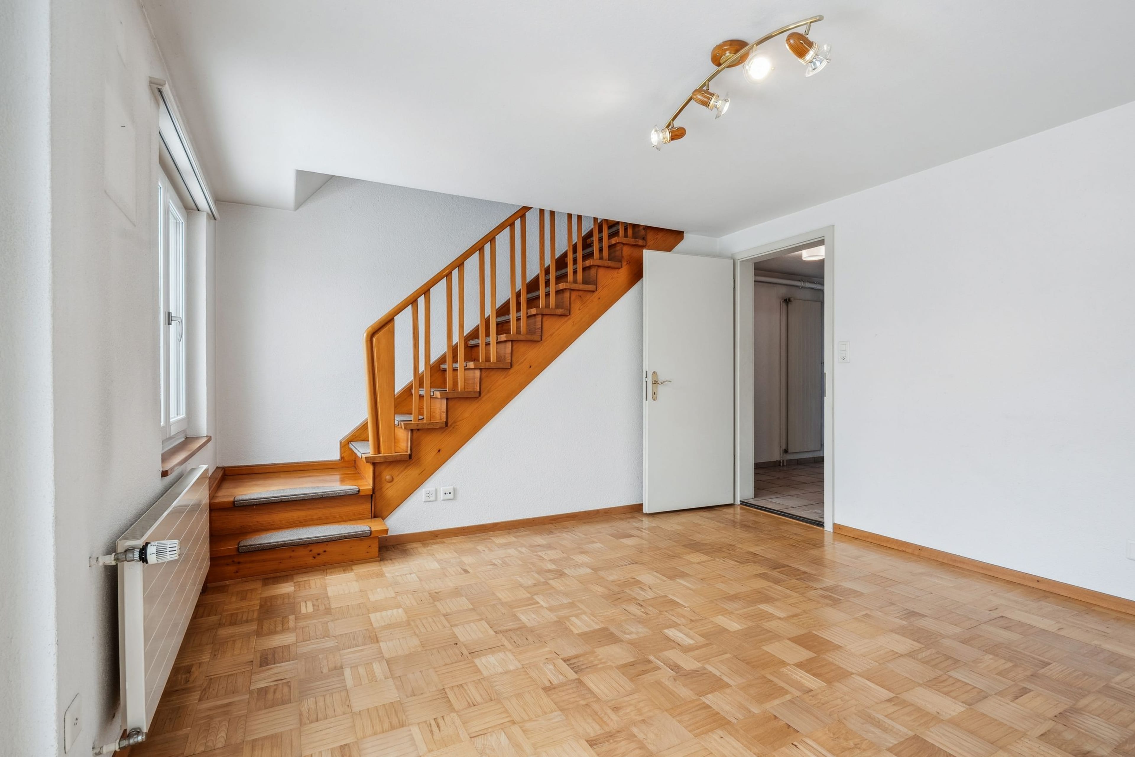 Charmantes 3.5-Zimmer-Reihenmittelhaus in Aarau Rohr - Bild 8