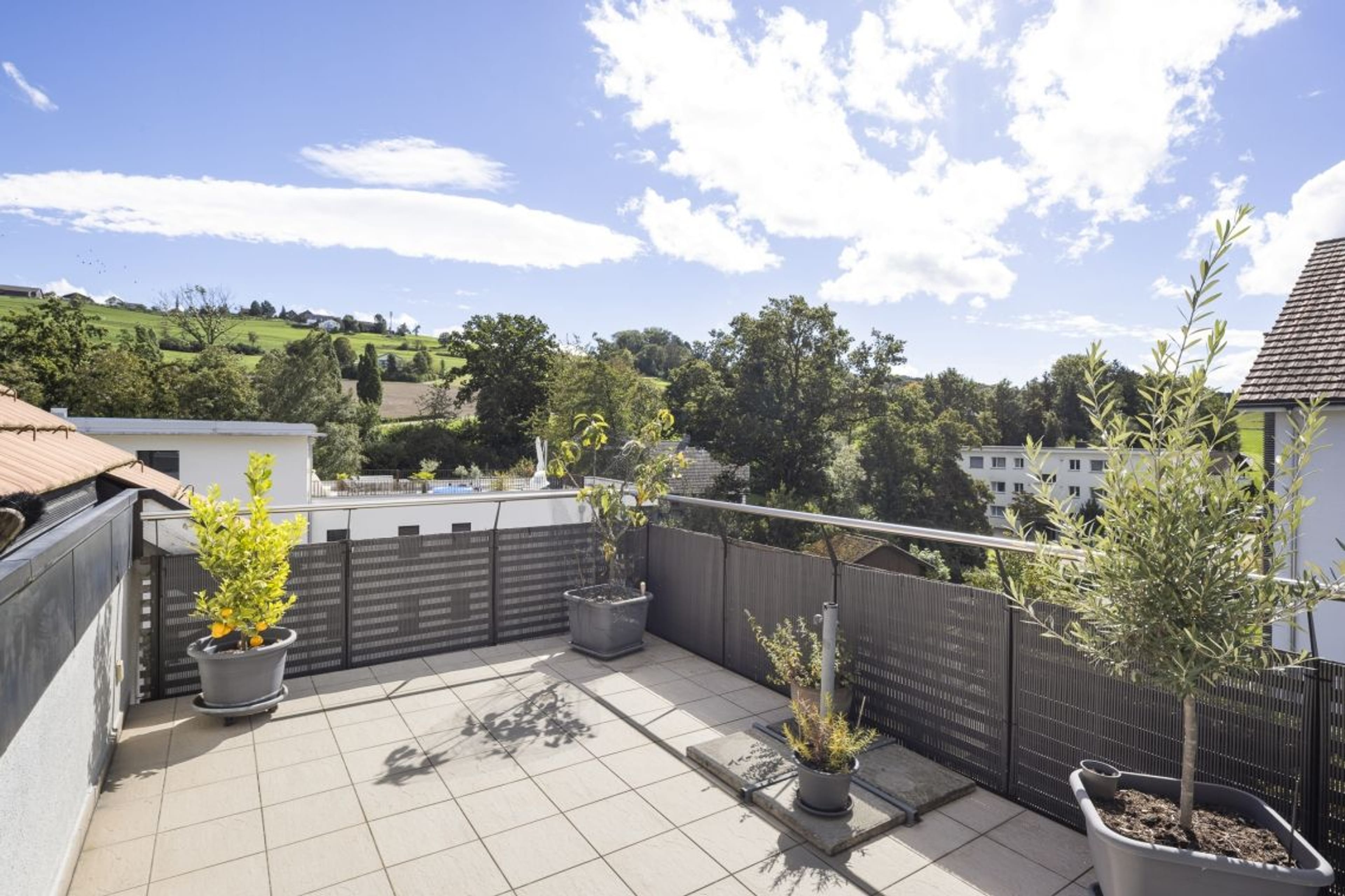 Erstbezug Neubau top Lage mit Loggia und Balkon - Bild 4