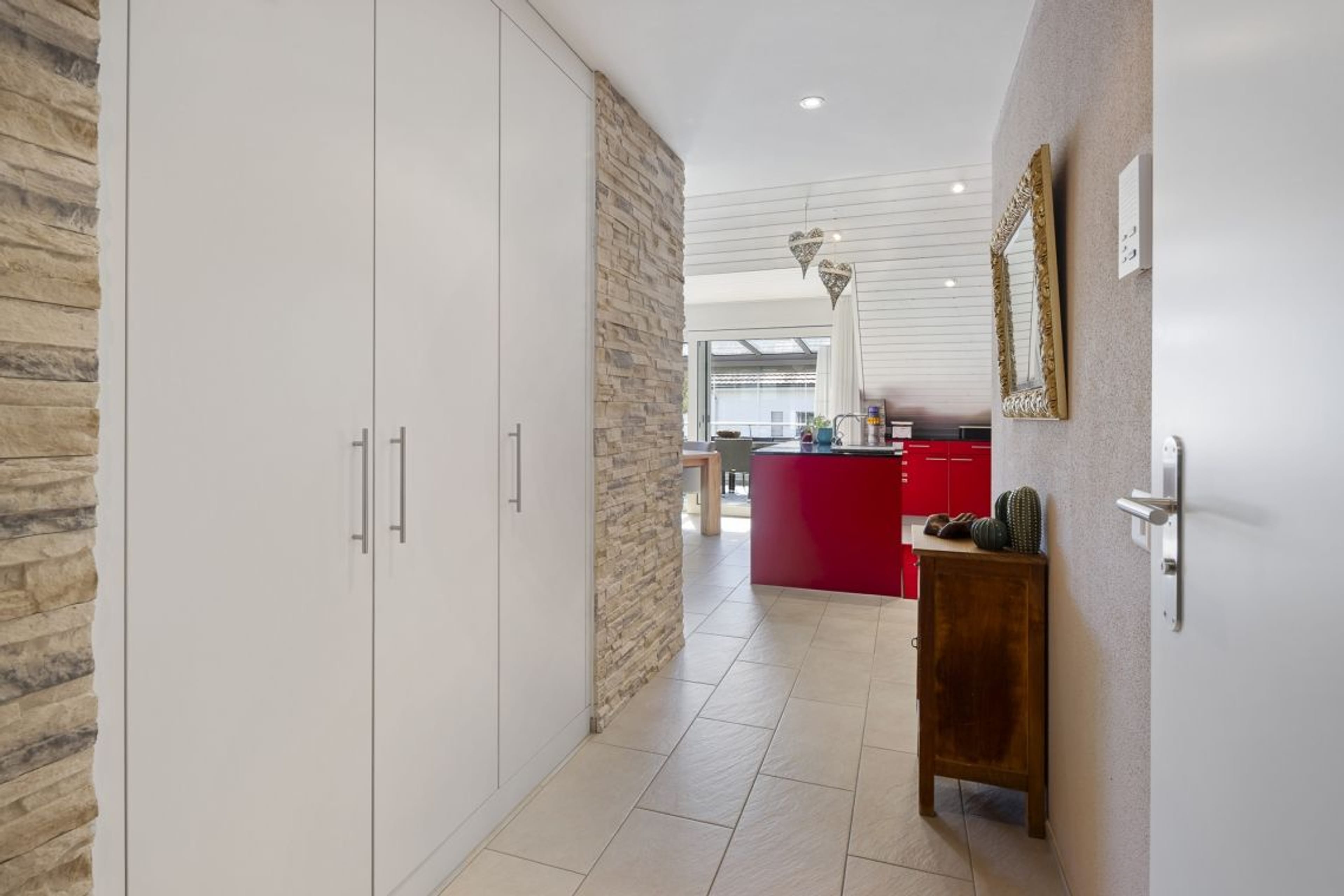 Erstbezug Neubau top Lage mit Loggia und Balkon - Bild 5