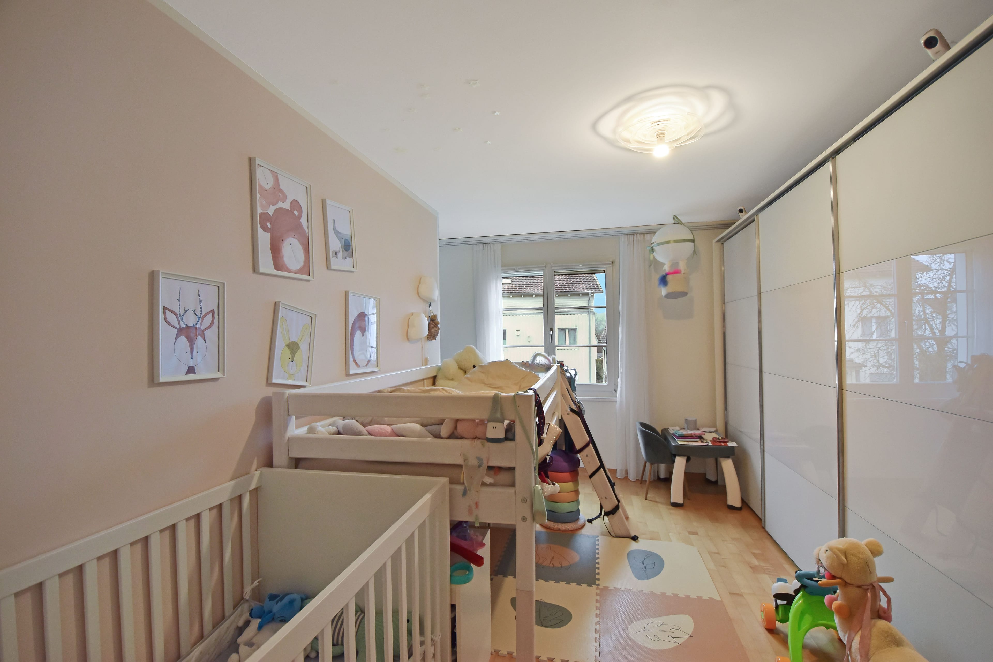 Moderne 3.5 Zimmerwohnung mit grosszügigem Koch- und Essbereich - 4