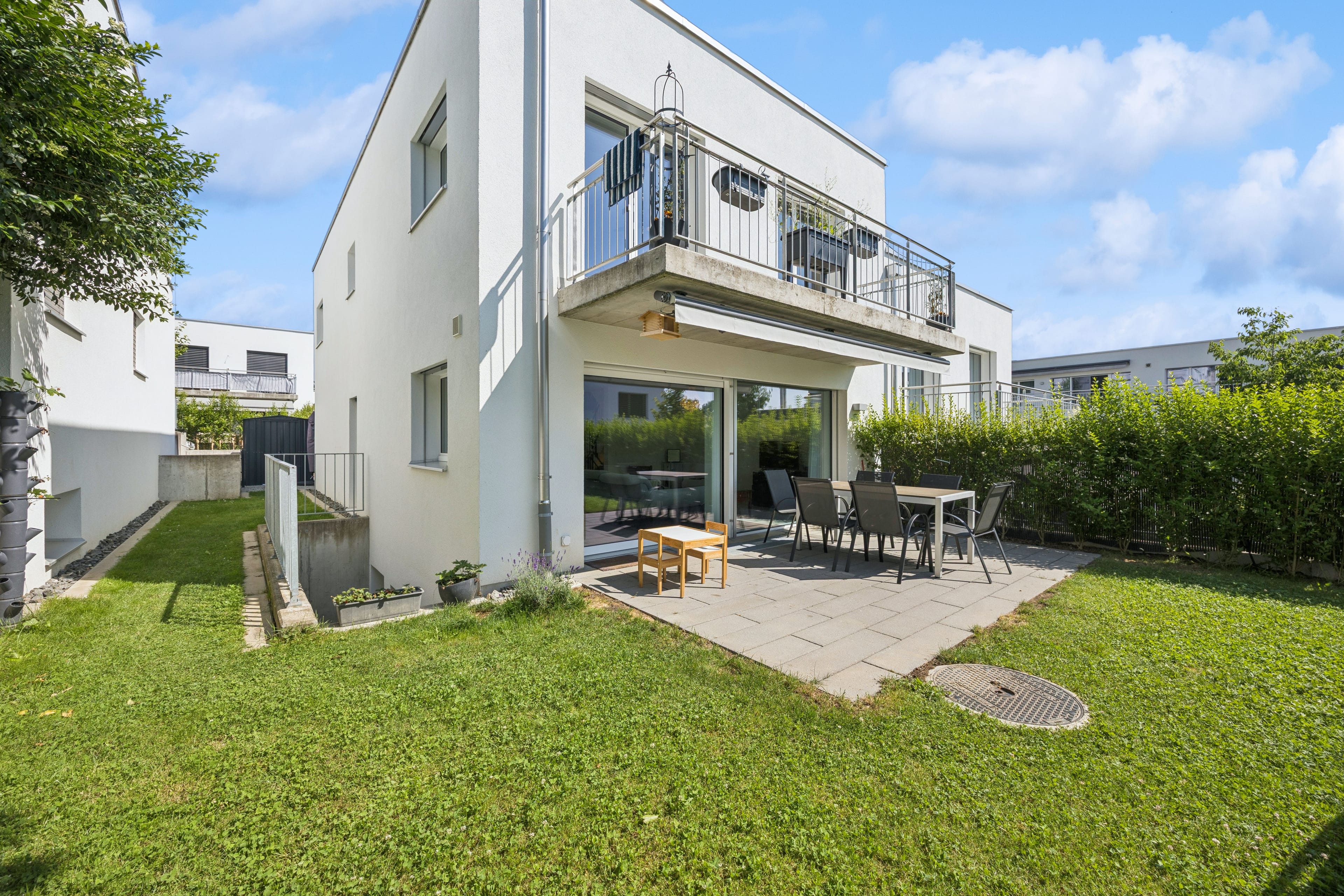 Charmantes Doppeleinfamilienhaus mit 5.5 Zimmern in attraktiver Lage in Seon - 2