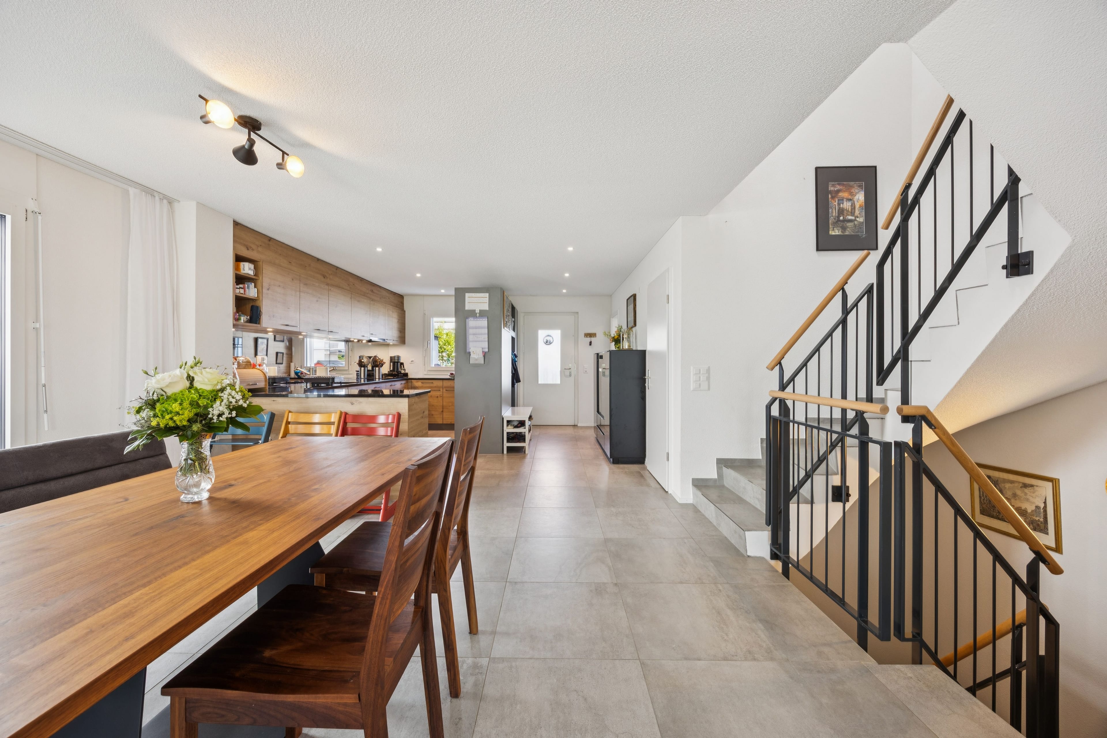 Charmantes Doppeleinfamilienhaus mit 5.5 Zimmern in attraktiver Lage in Seon - 3