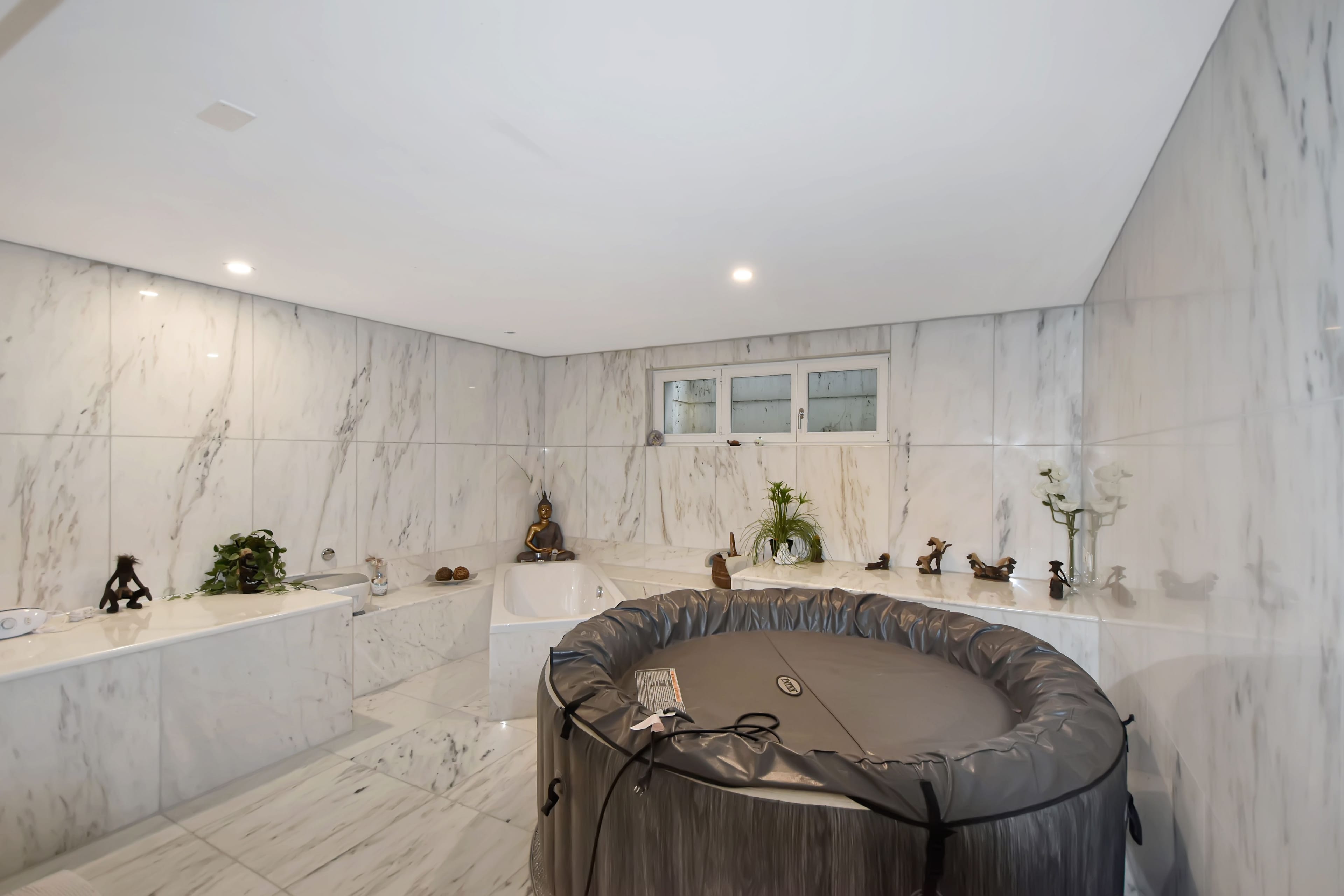 4.5 Zimmer-Gartenwohnung mit eigenem Wellness & grossem Garten - 10