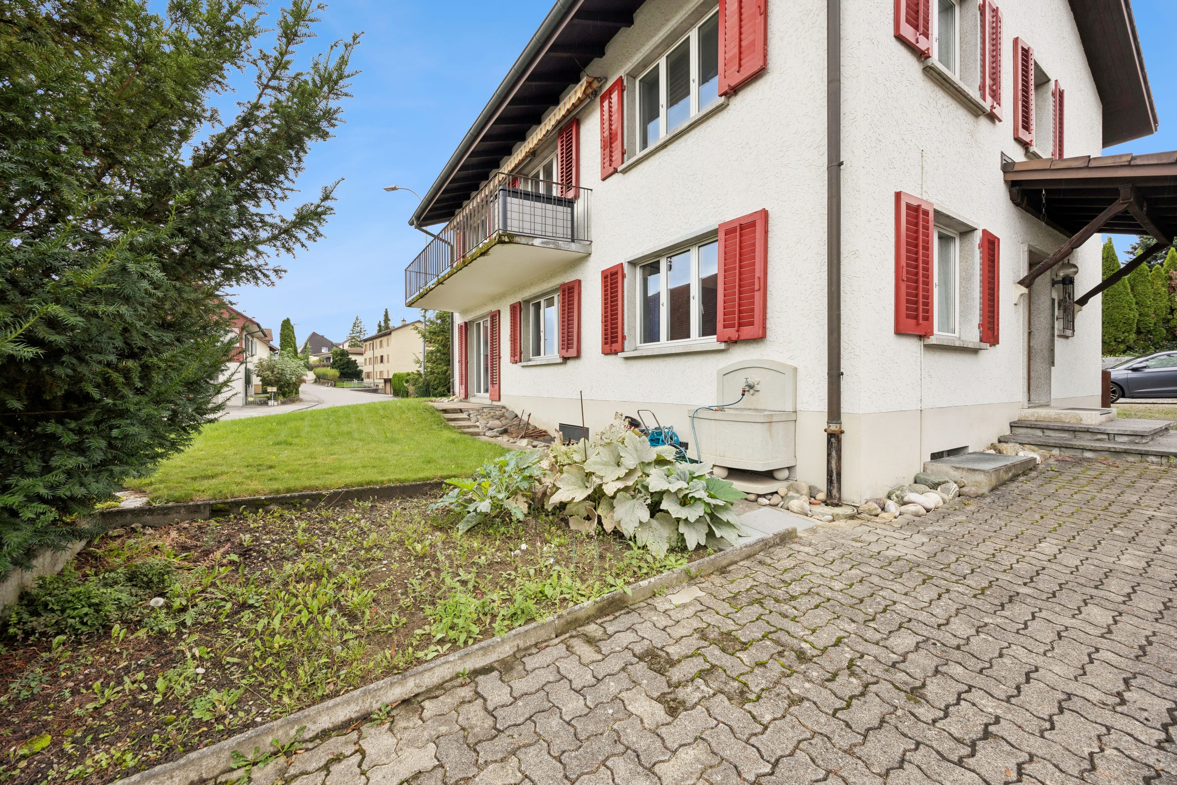 Gepflegtes Zweifamilienhaus mit Ausbauoption! - 11