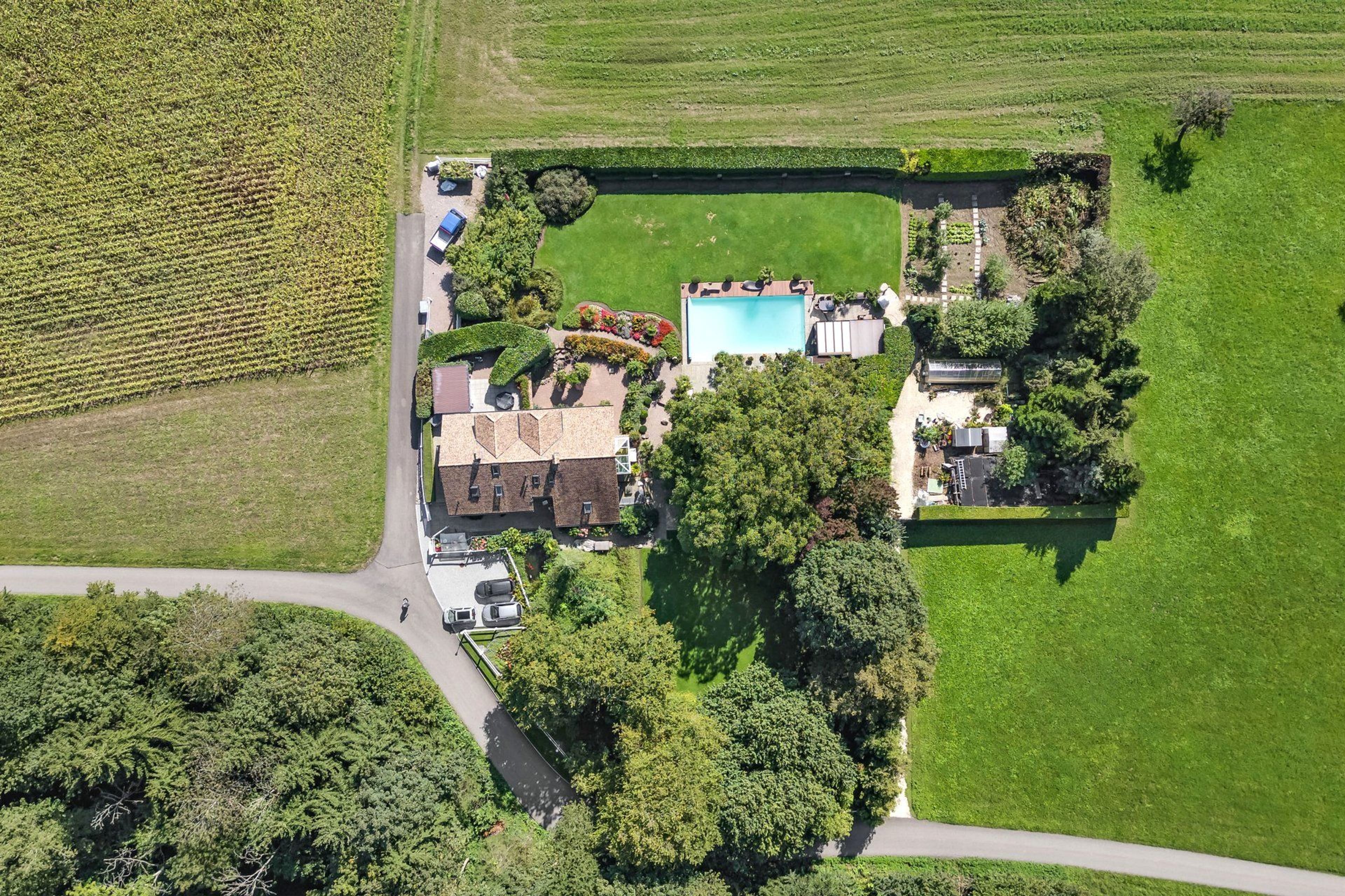 villa-islisberg.ch – Exklusive 11.5-Zimmer-Villa mit Panorama, Pool und maximaler Privatsphäre - 13