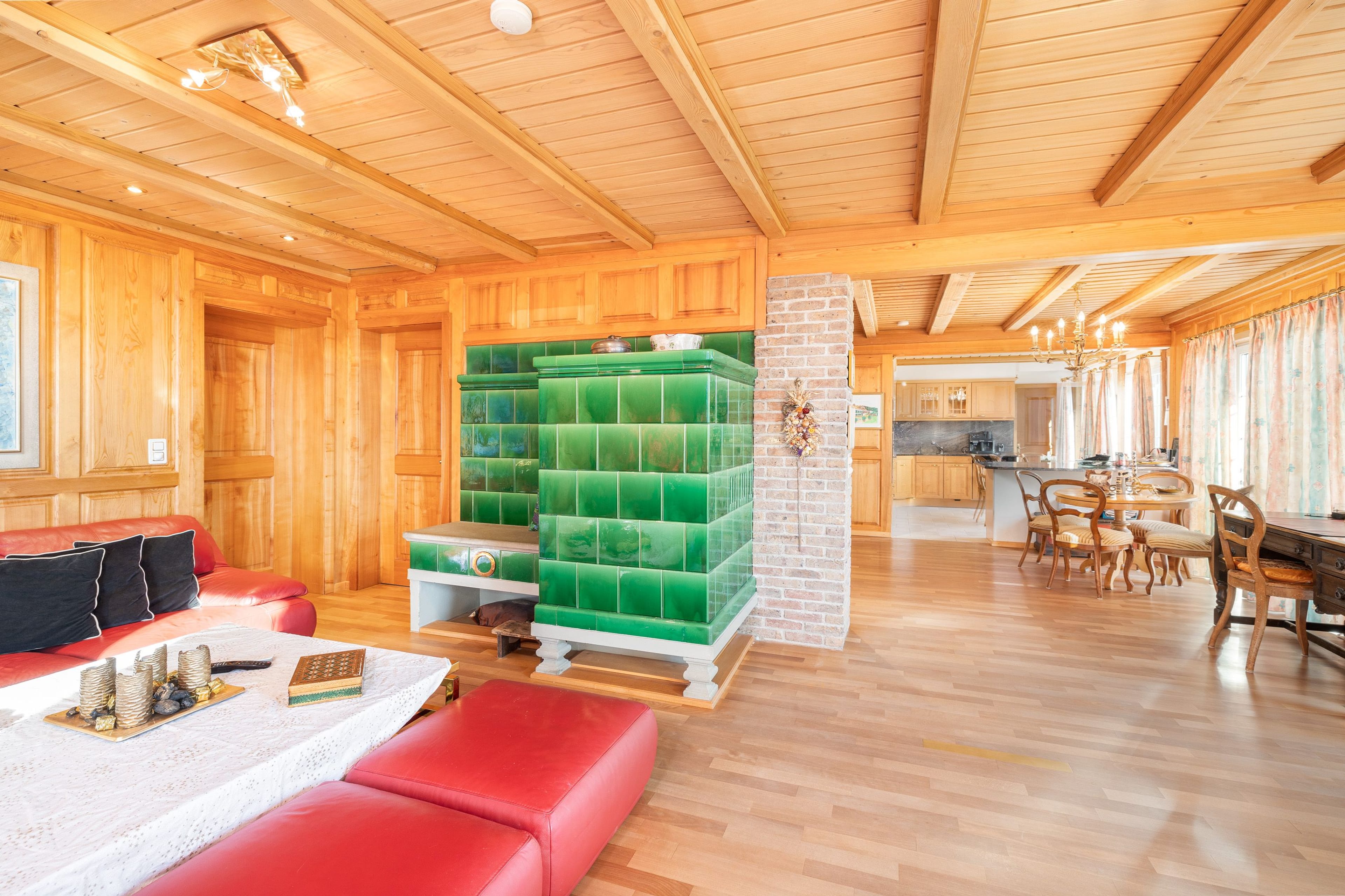 villa-islisberg.ch – Exklusive 11.5-Zimmer-Villa mit Panorama, Pool und maximaler Privatsphäre - 9