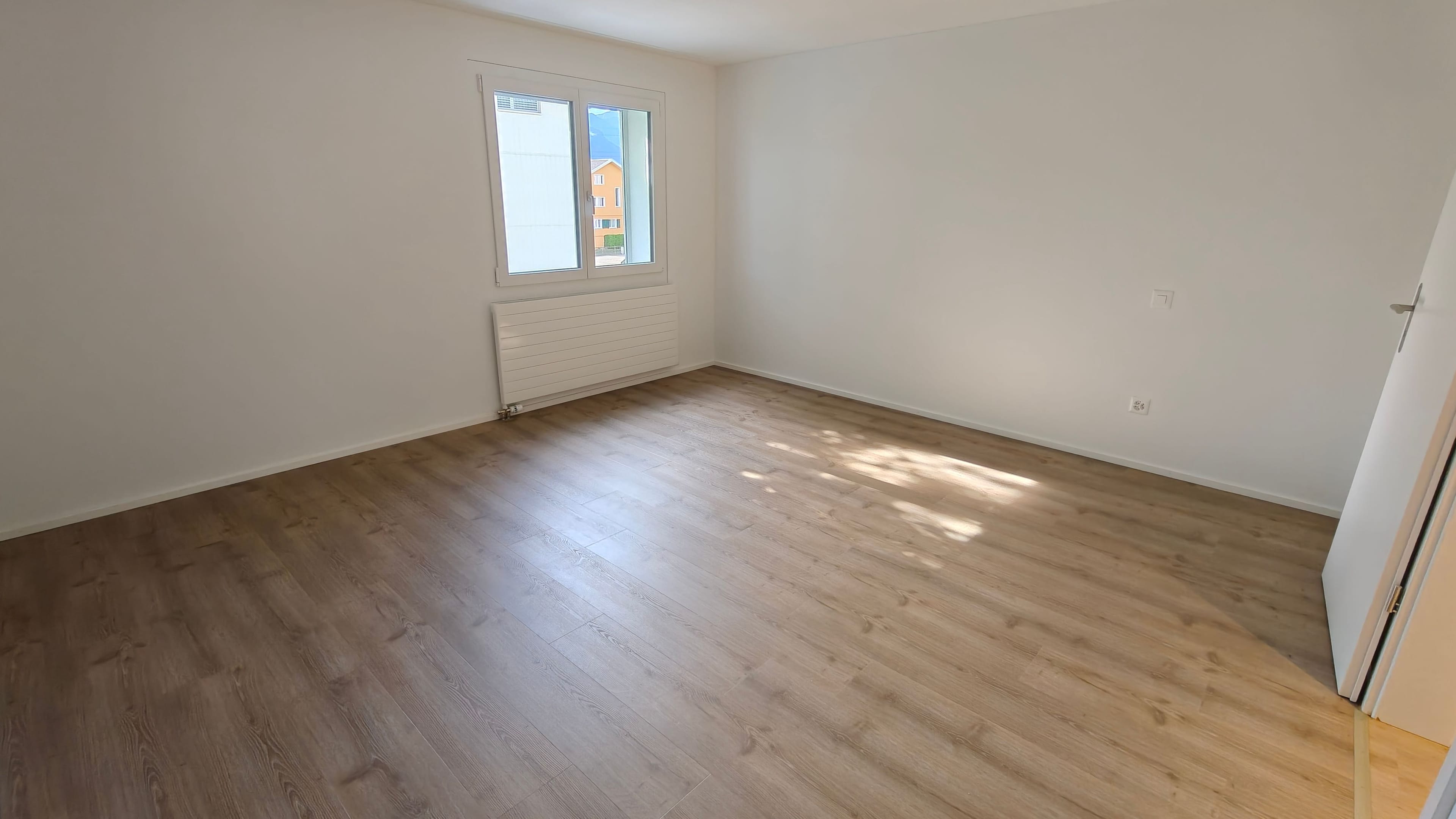 Moderne 3.5-Zimmer-Dachwohnung mit Bergsicht in Haag - 7
