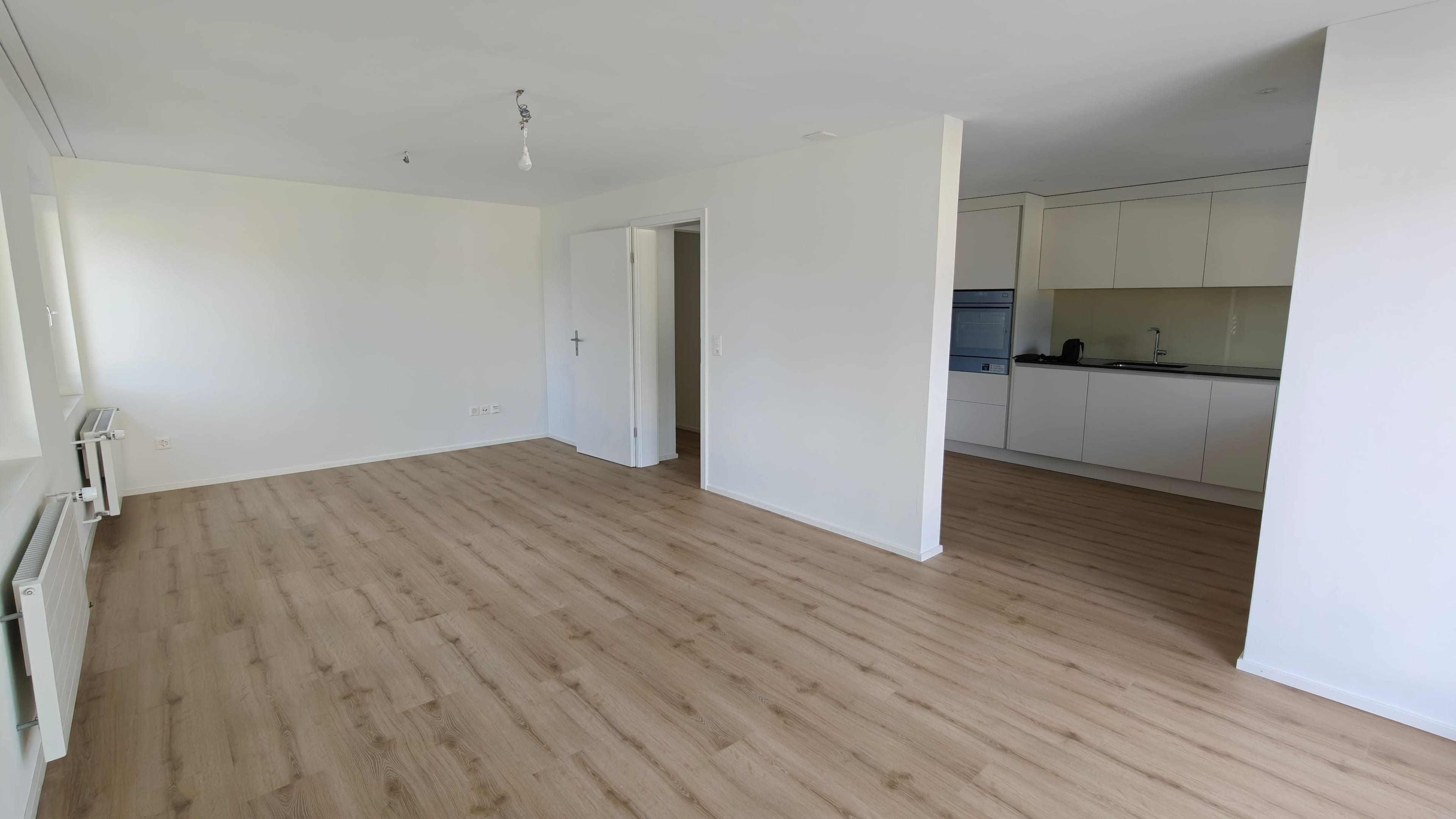 Moderne 3.5-Zimmer-Dachwohnung mit Bergsicht in Haag - Bild 2